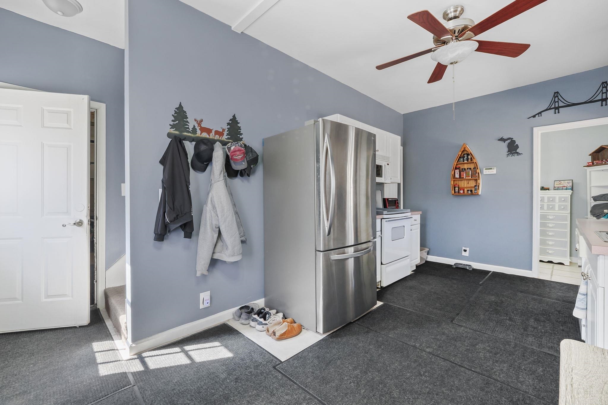 10518 Timberline Drive Property Photo 4