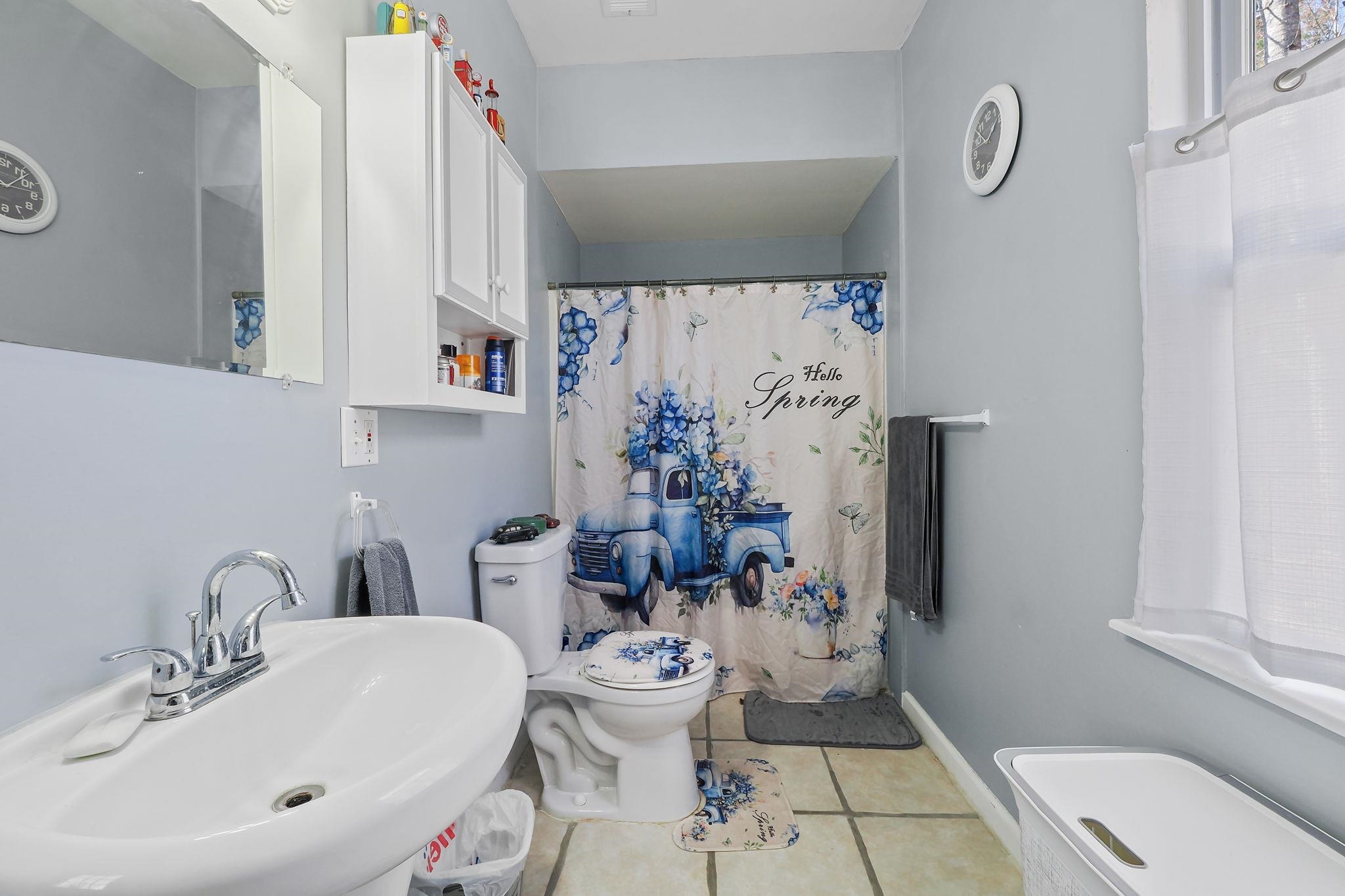 10518 Timberline Drive Property Photo 7
