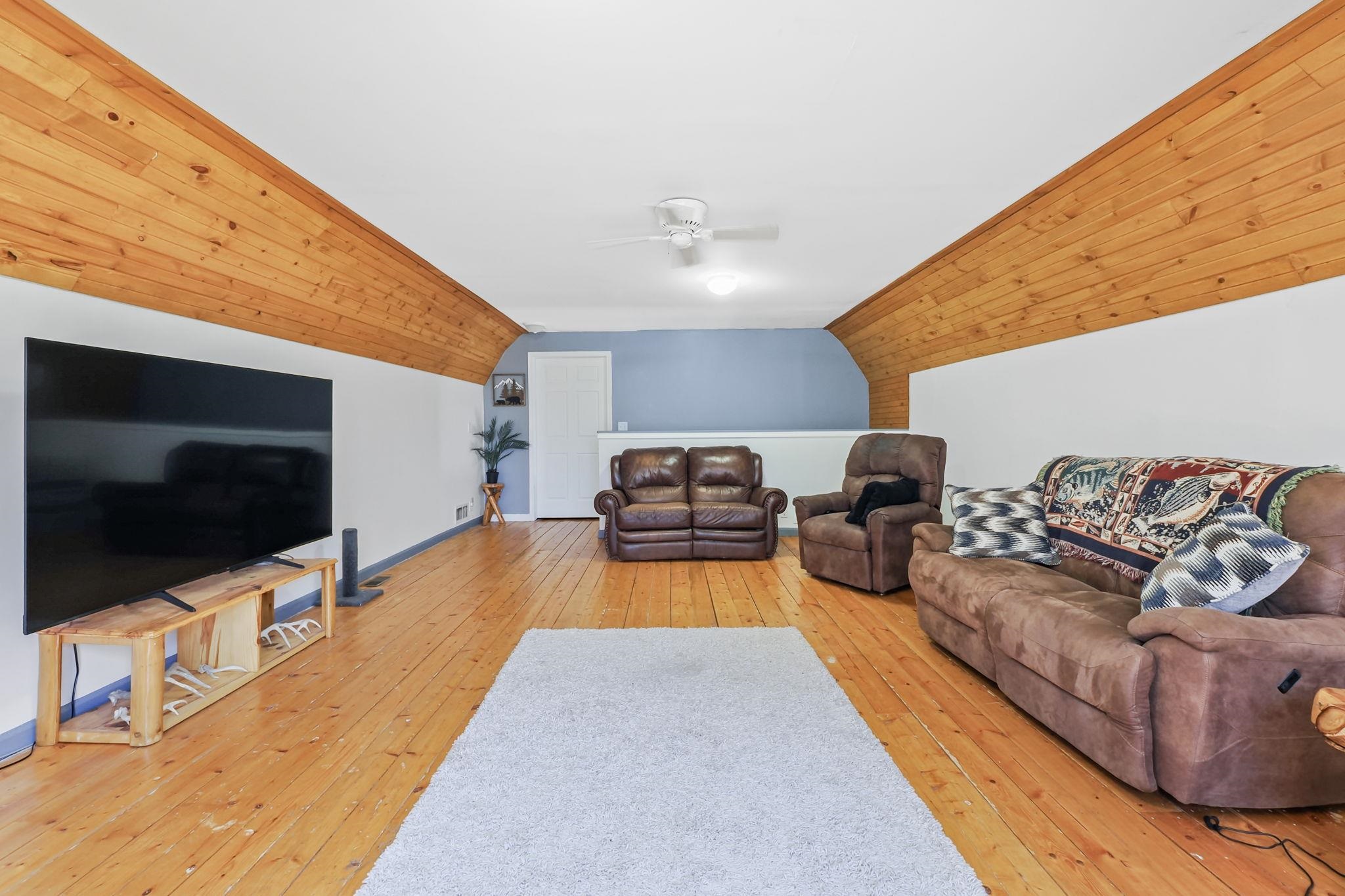 10518 Timberline Drive Property Photo 8