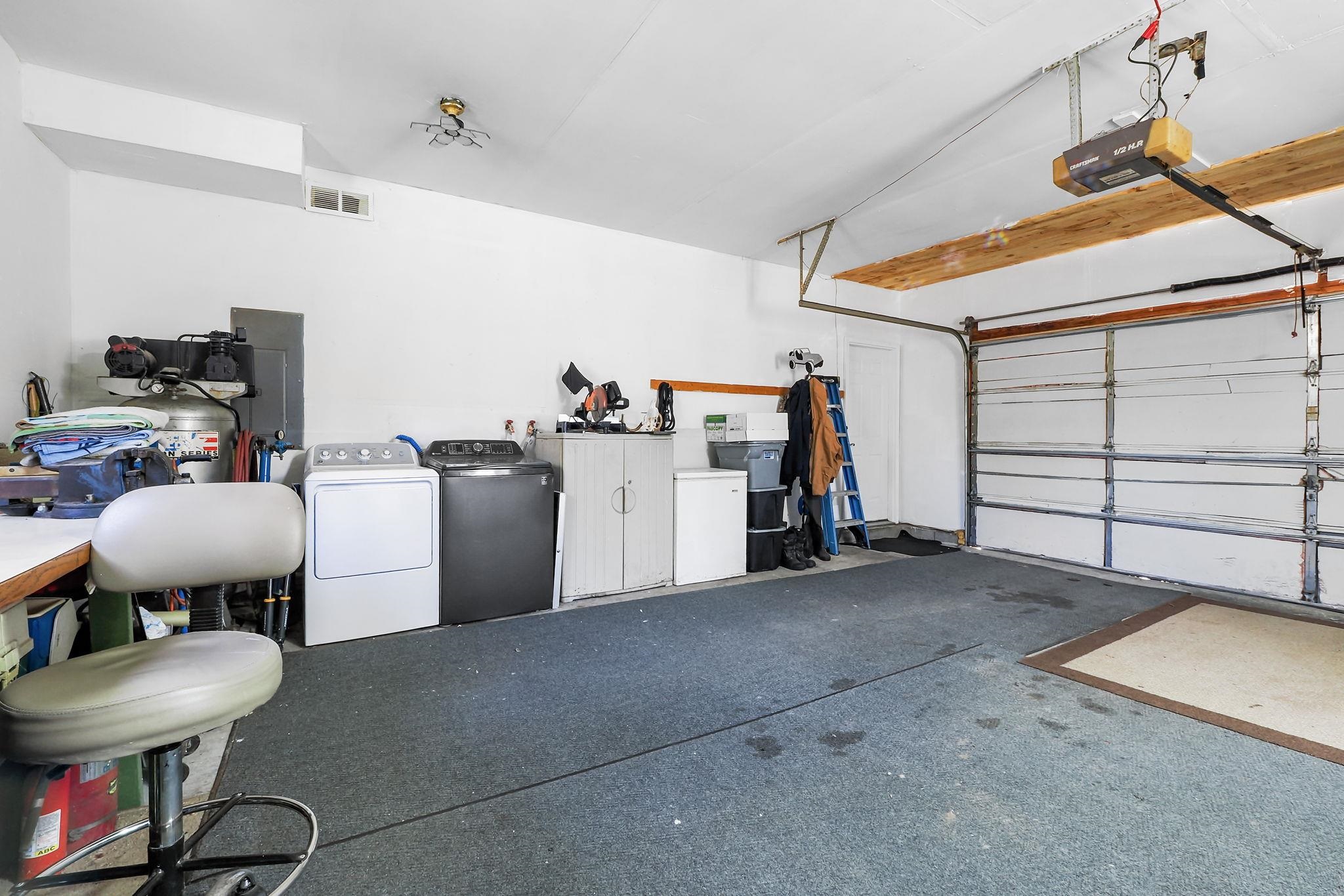 10518 Timberline Drive Property Photo 13