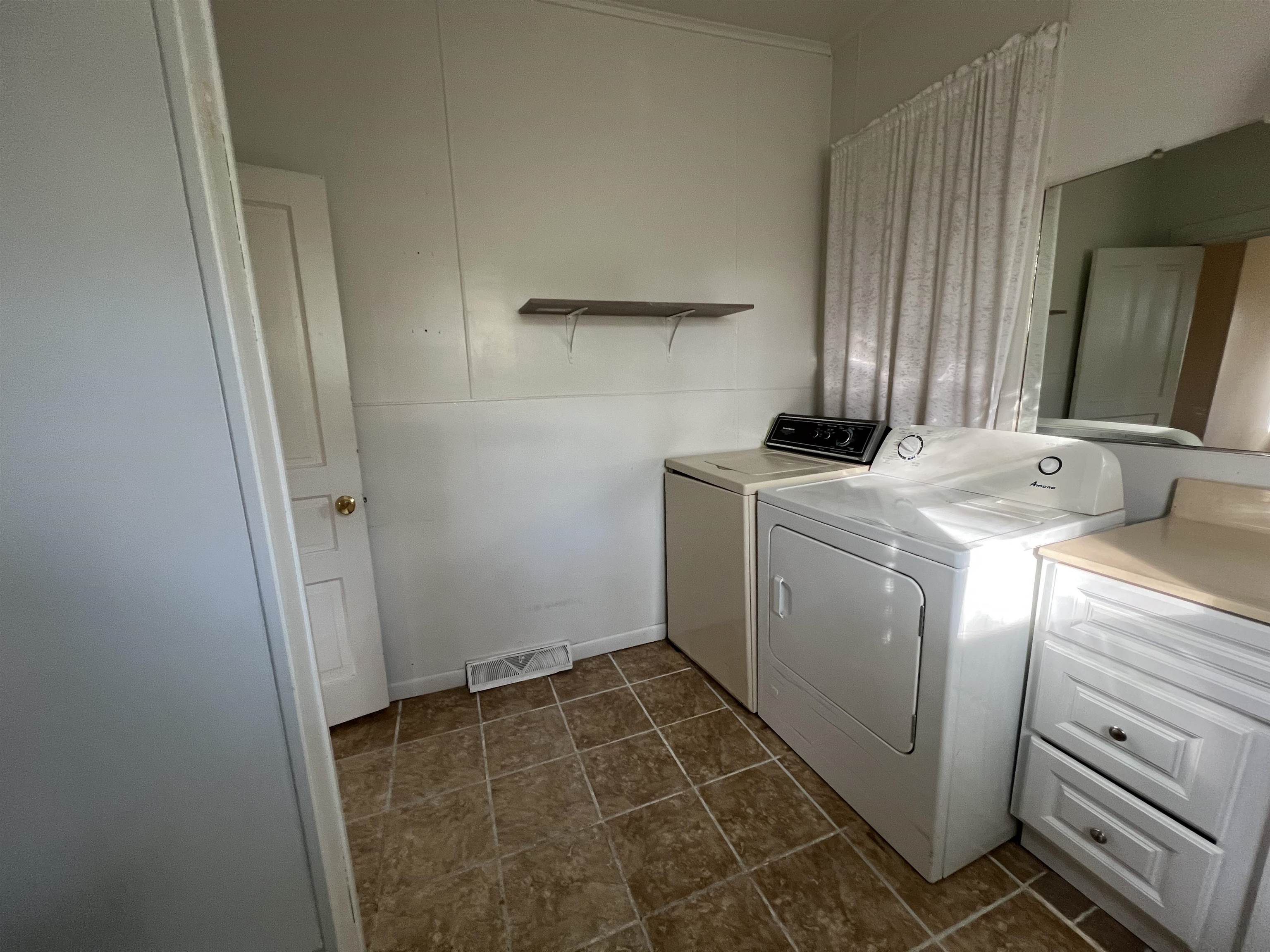 821 Cotey Property Photo 17