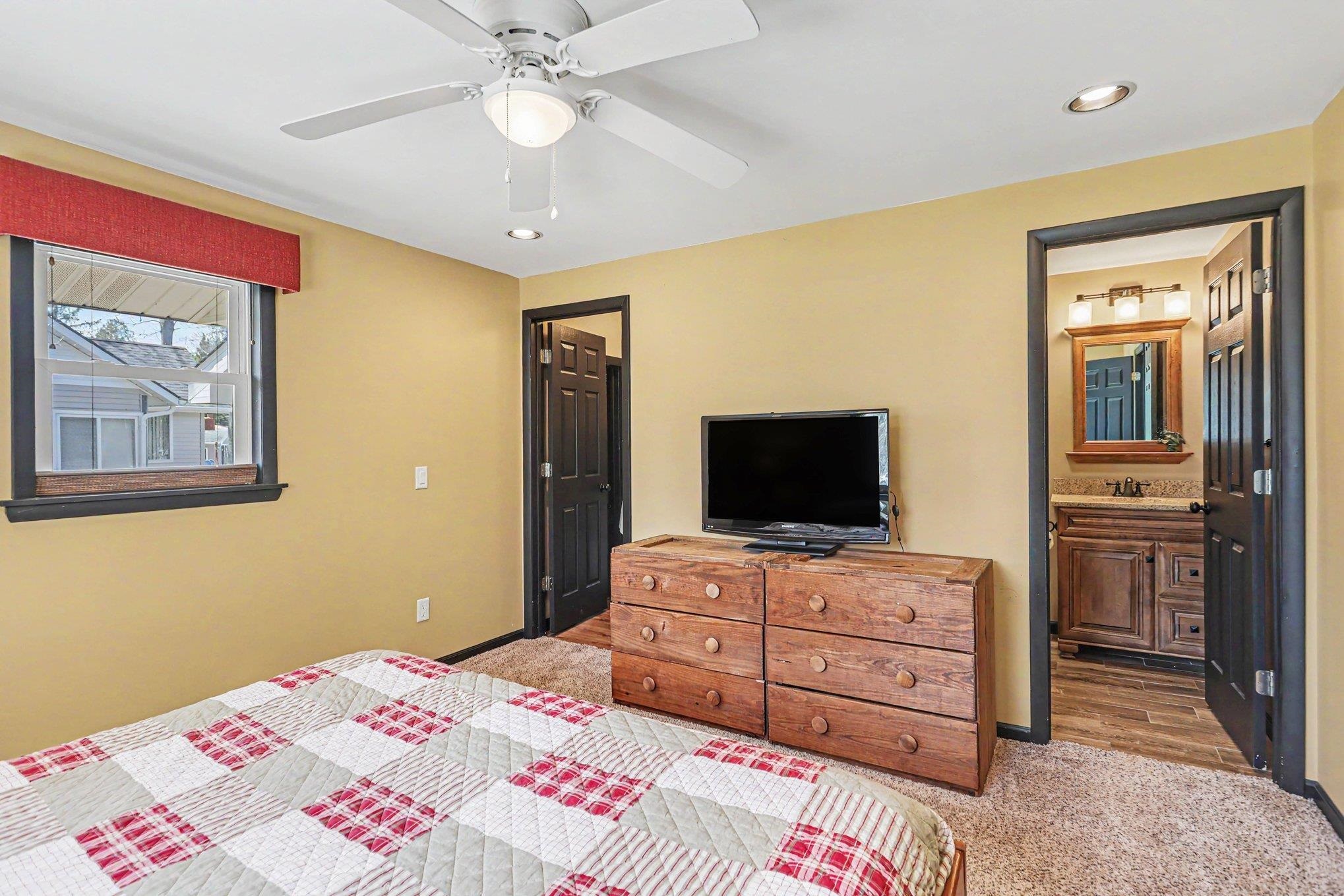 8006 Lakeside Boulevard Property Photo 20