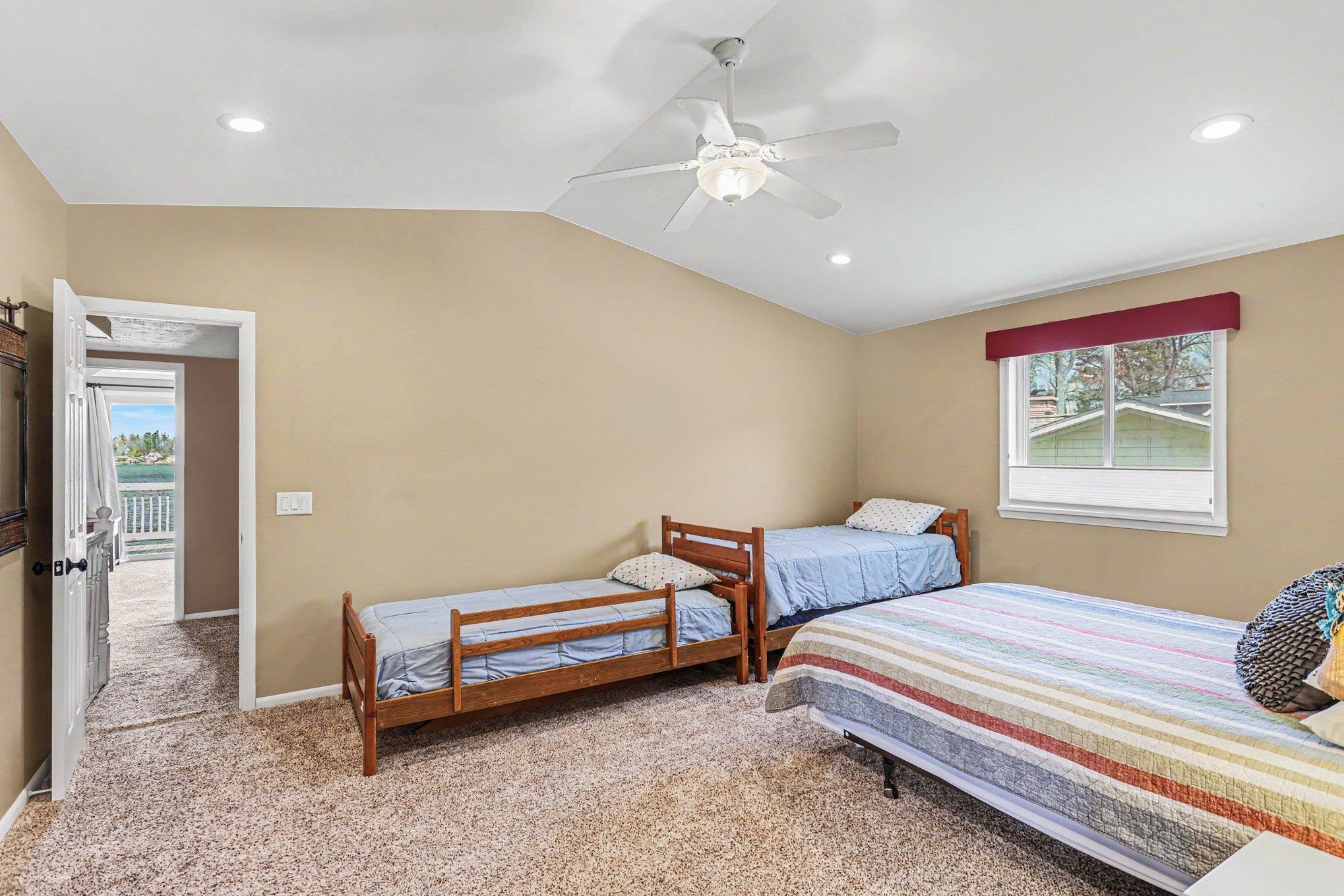 8006 Lakeside Boulevard Property Photo 23
