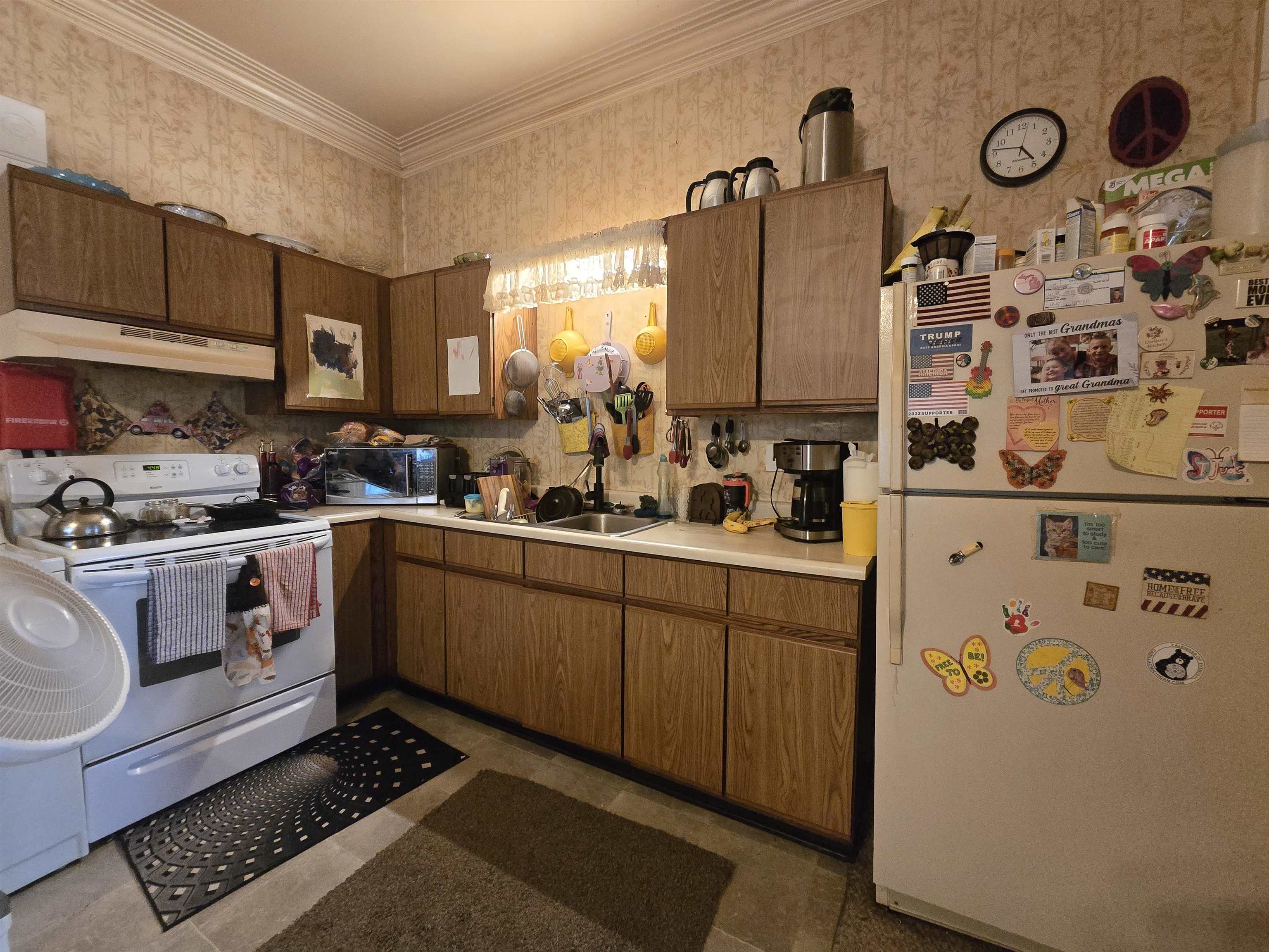 415 E Harris Street Property Photo 14