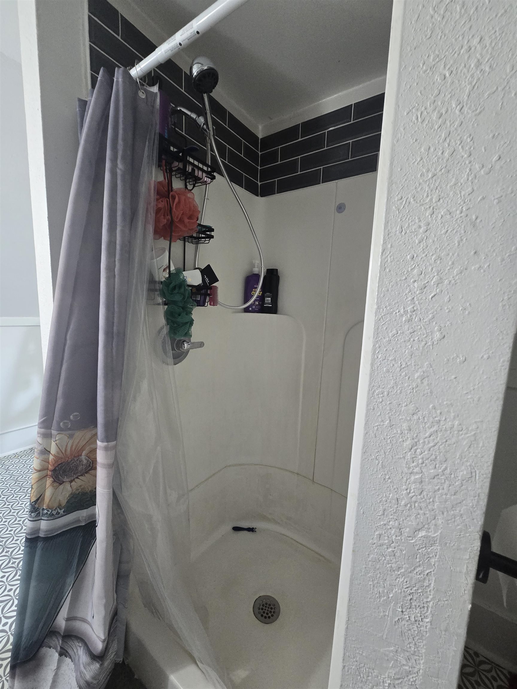 415 E Harris Street Property Photo 41