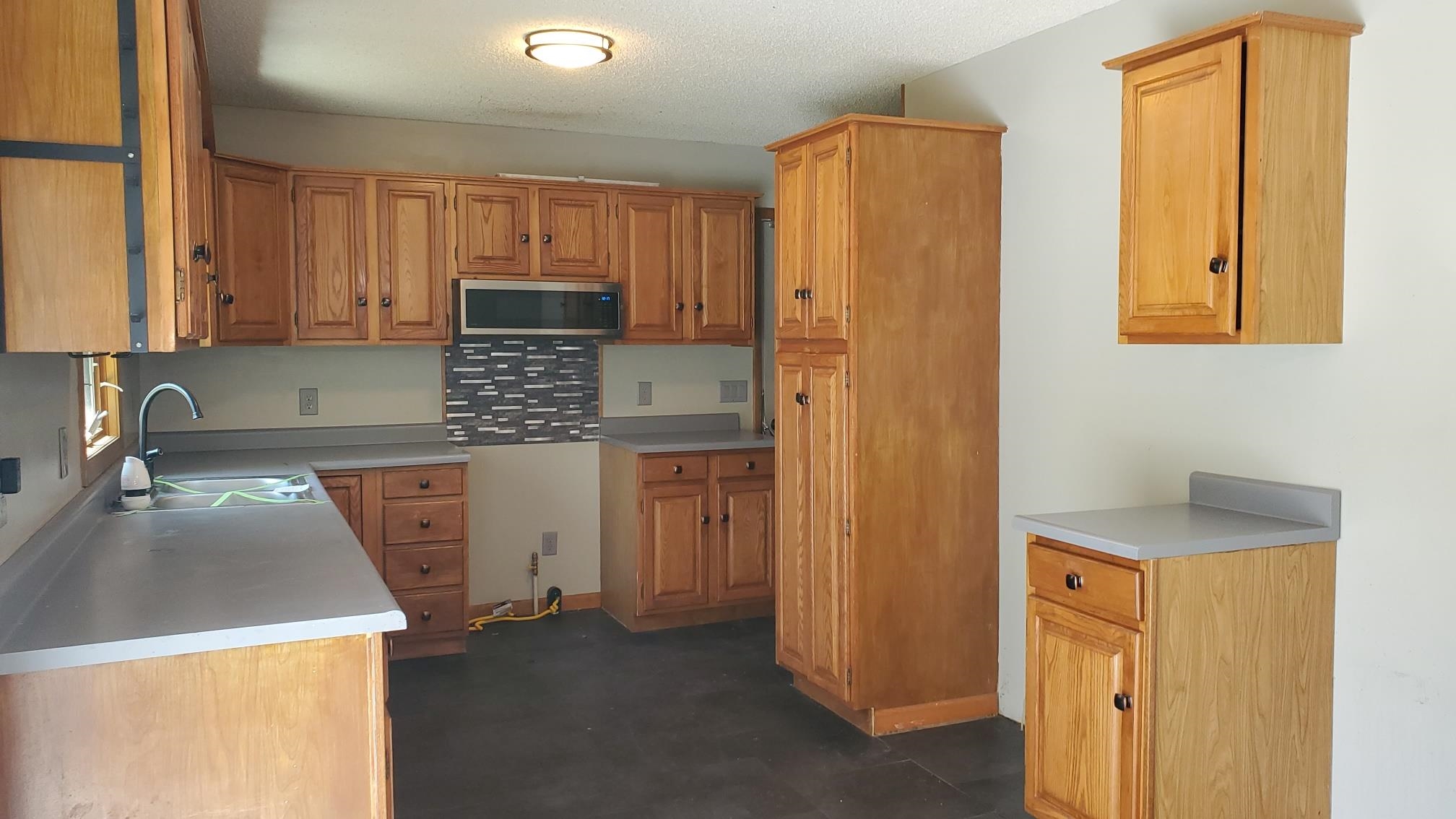 15801 Belmont Drive Property Photo 6