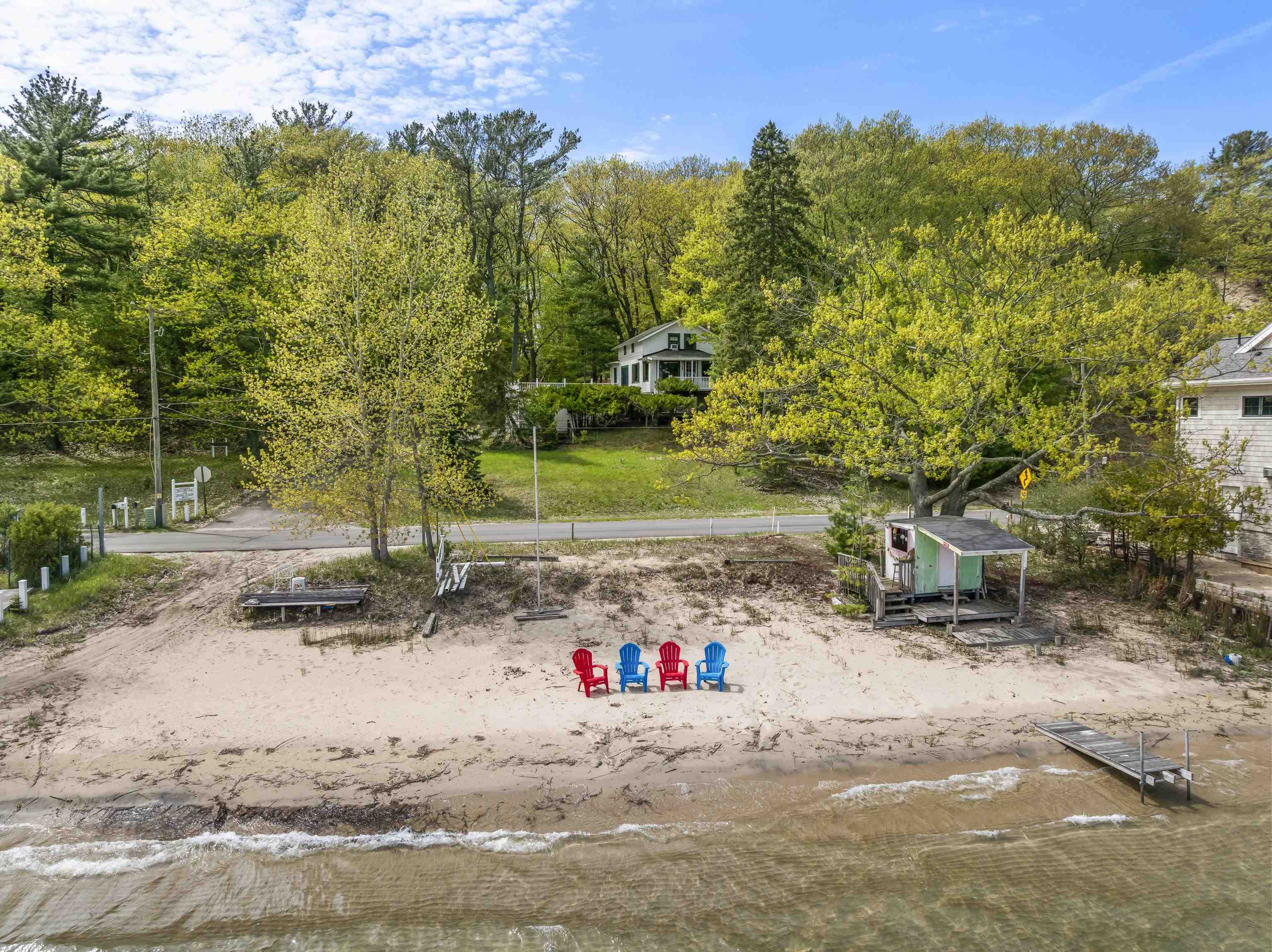 8368 Portage Point Drive Property Photo 9