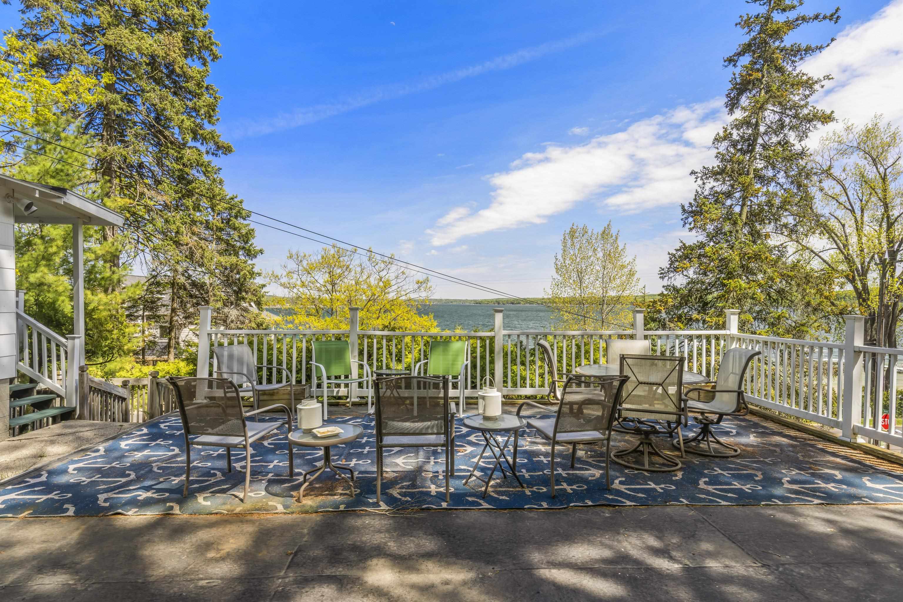 8368 Portage Point Drive Property Photo 13