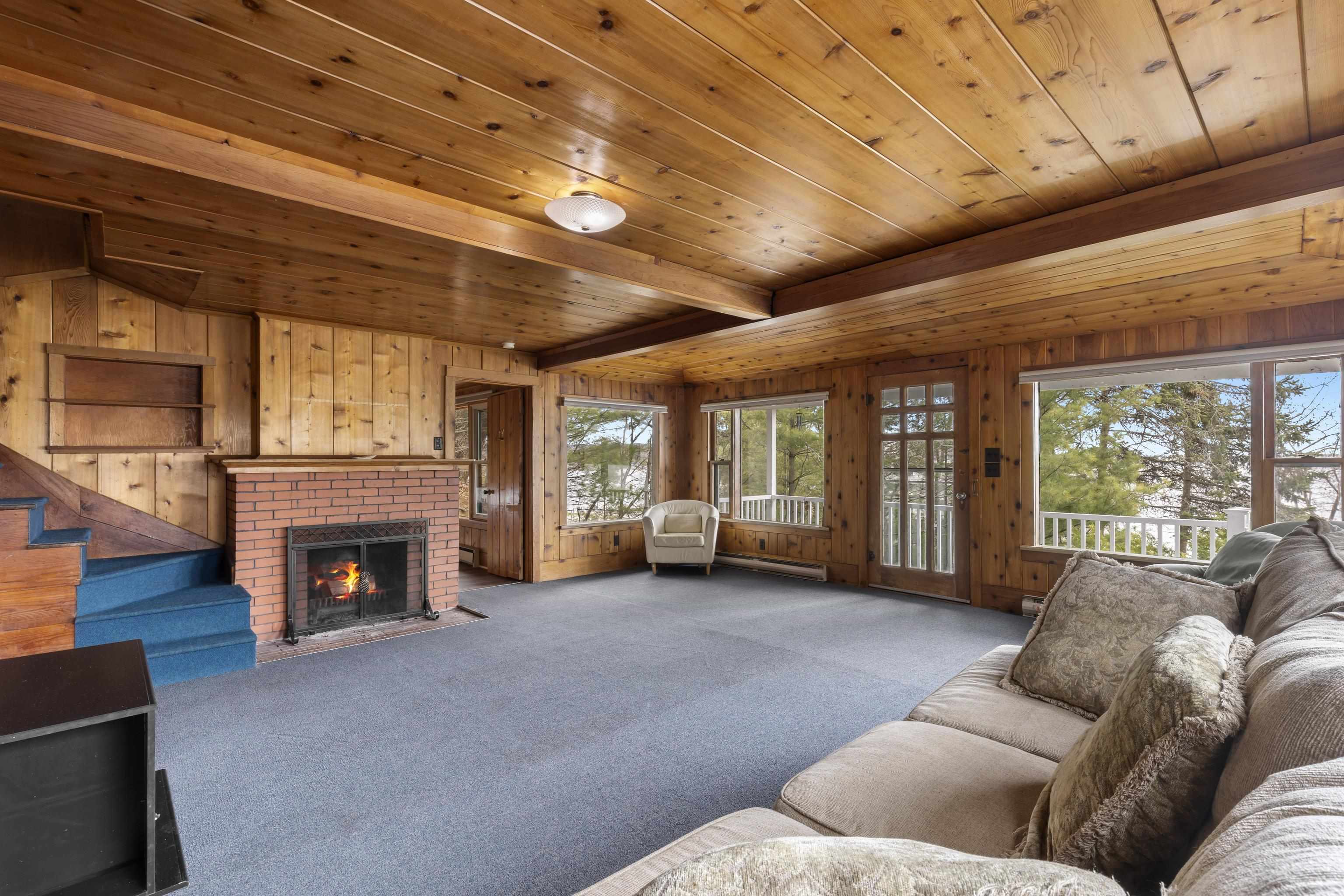 8368 Portage Point Drive Property Photo 15