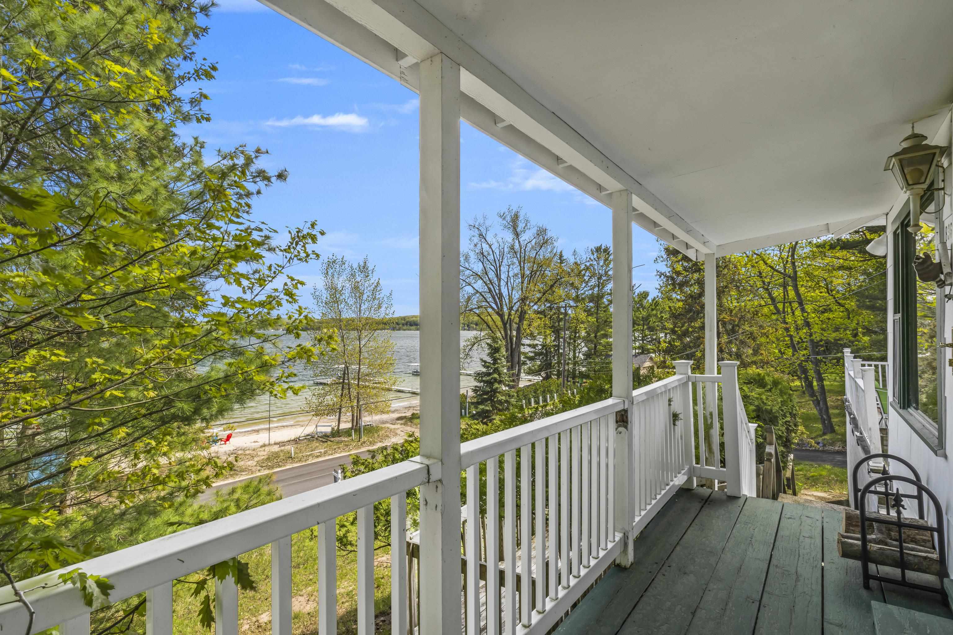 8368 Portage Point Drive Property Photo 17