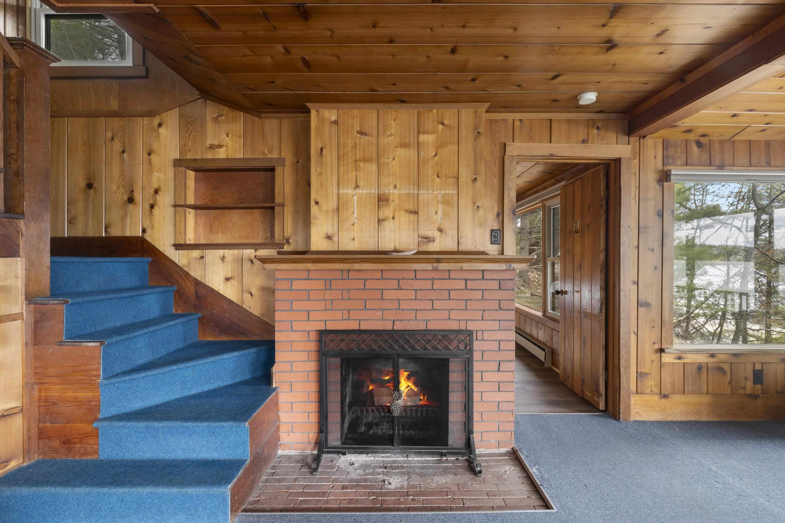 8368 Portage Point Drive Property Photo 18