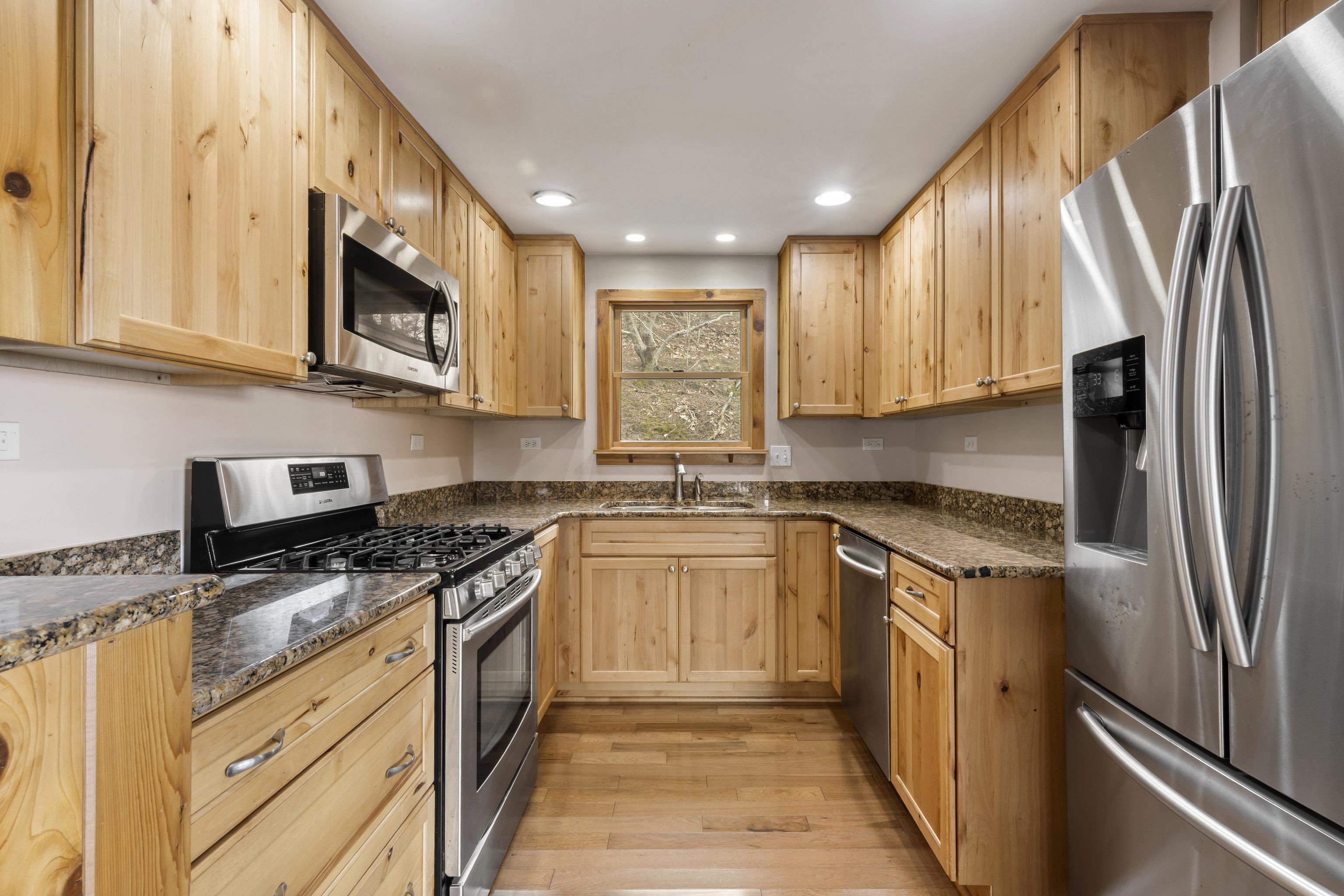 8368 Portage Point Drive Property Photo 24