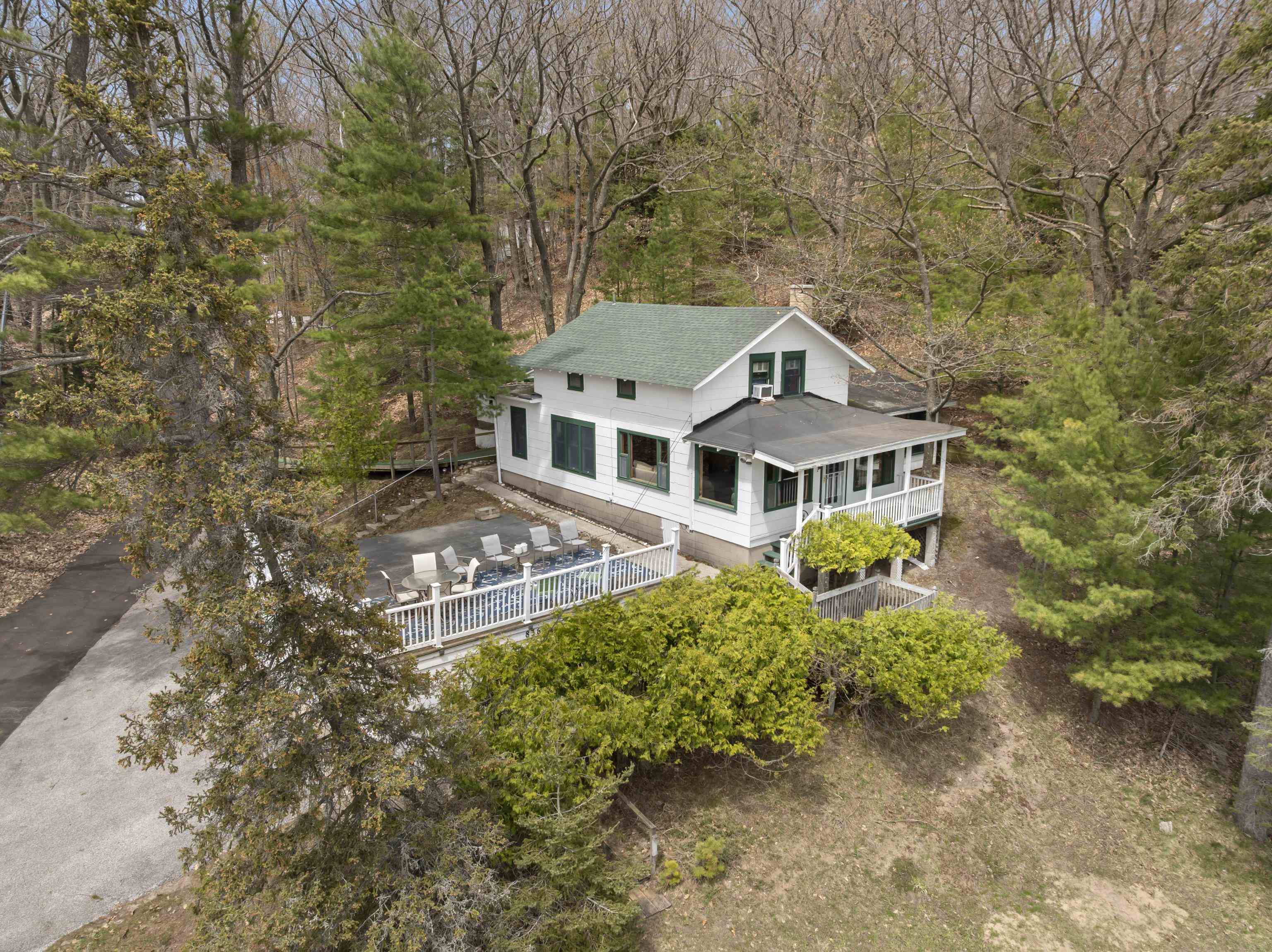 8368 Portage Point Drive Property Photo 47