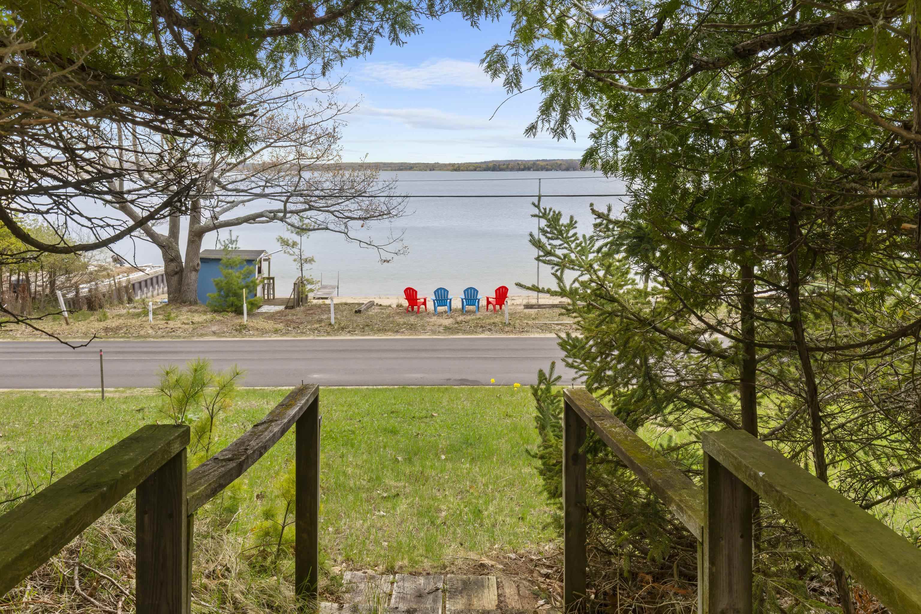 8368 Portage Point Drive Property Photo 48