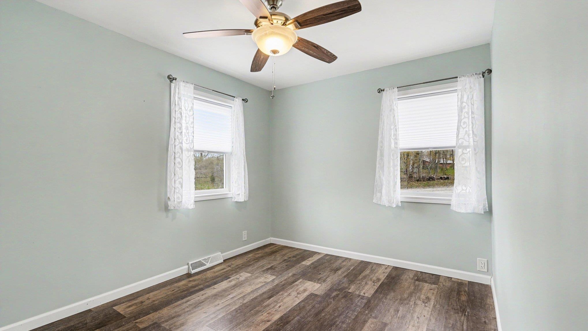 4419 E State Road Property Photo 6