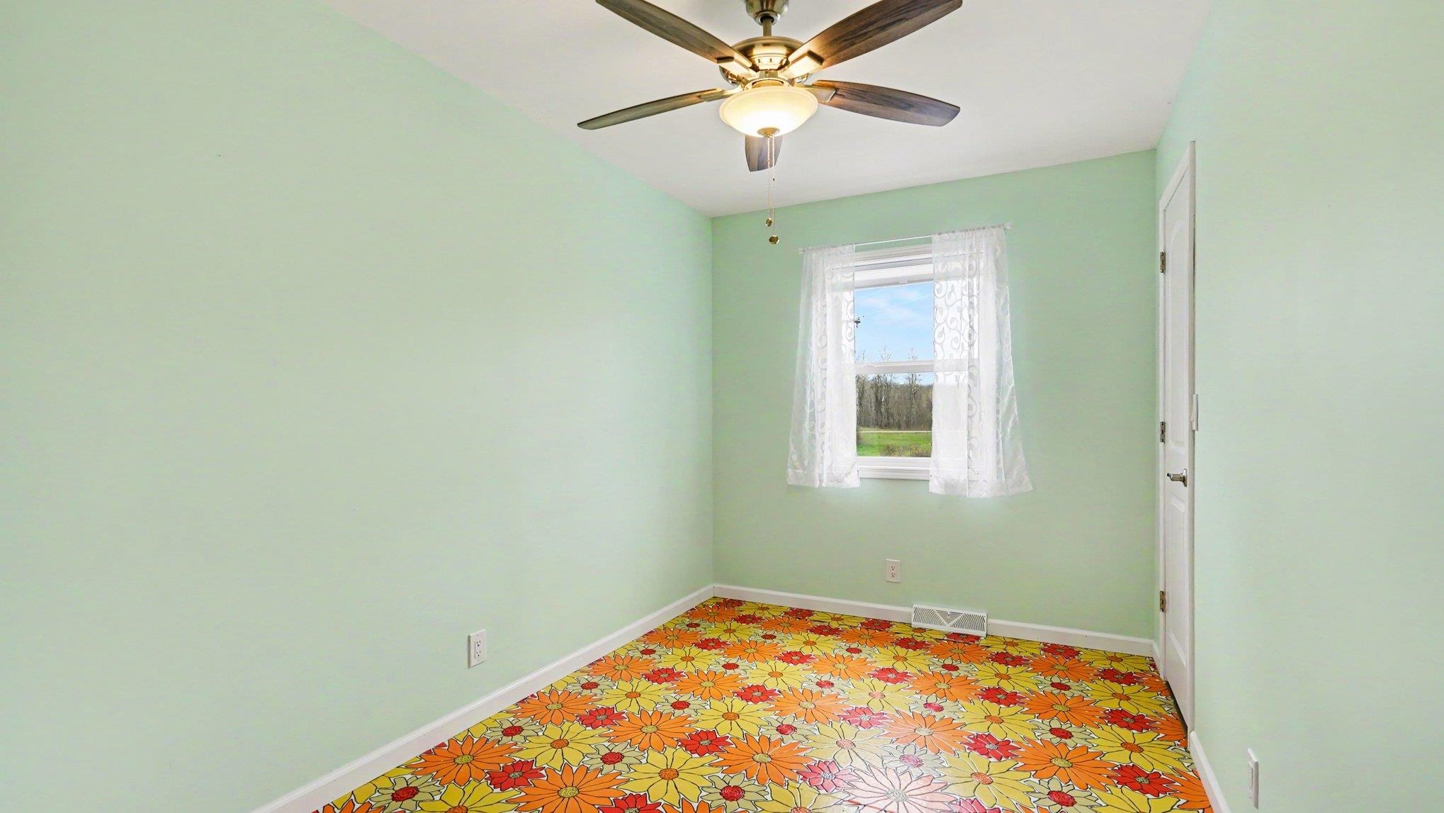 4419 E State Road Property Photo 9