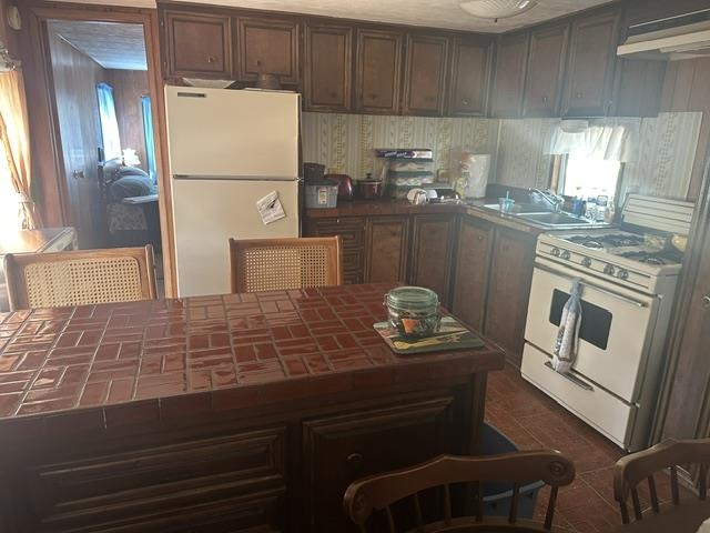 7885 N Airpark Road Property Photo 5