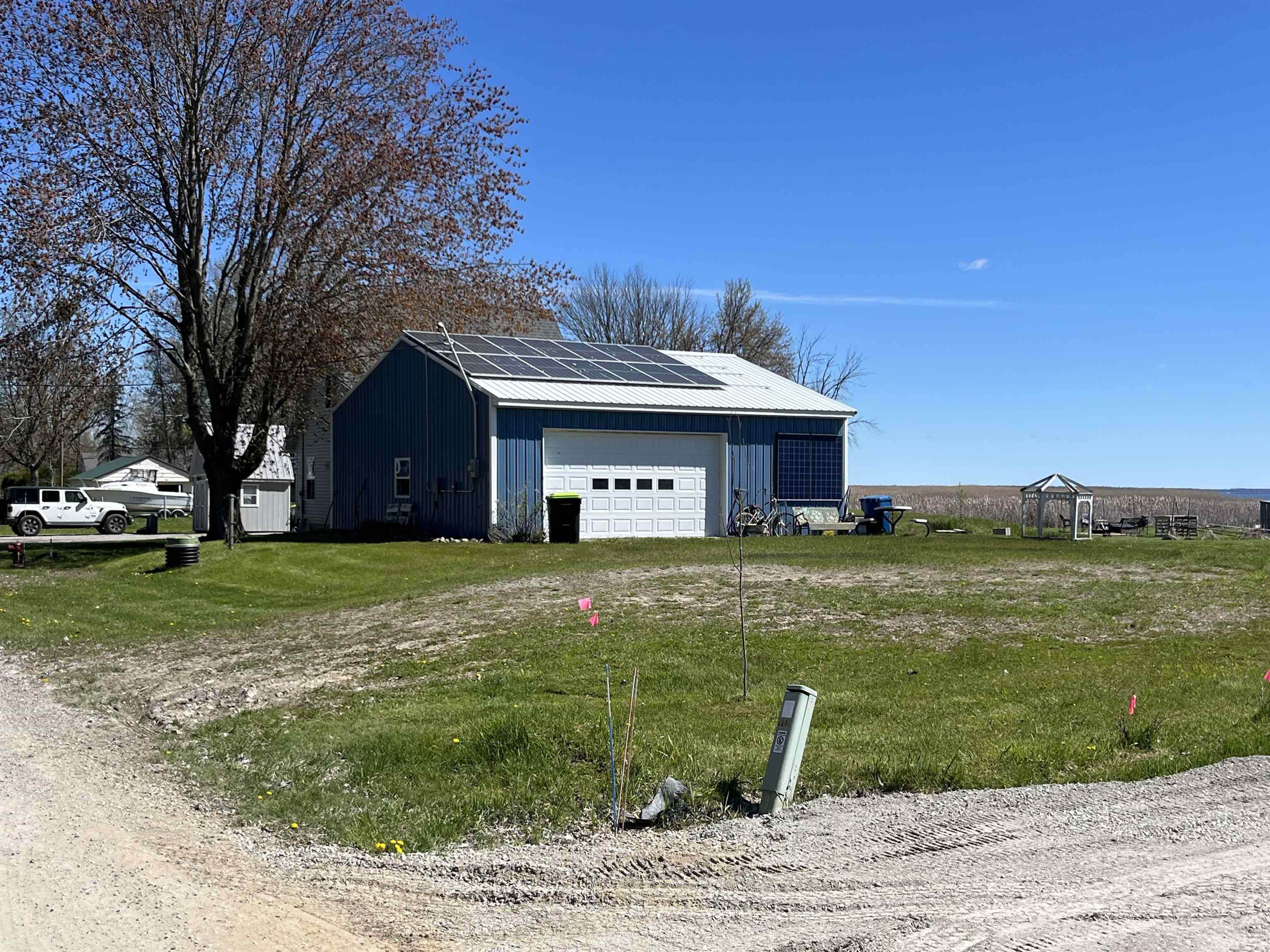 5209 Beechwood Drive Property Photo 1