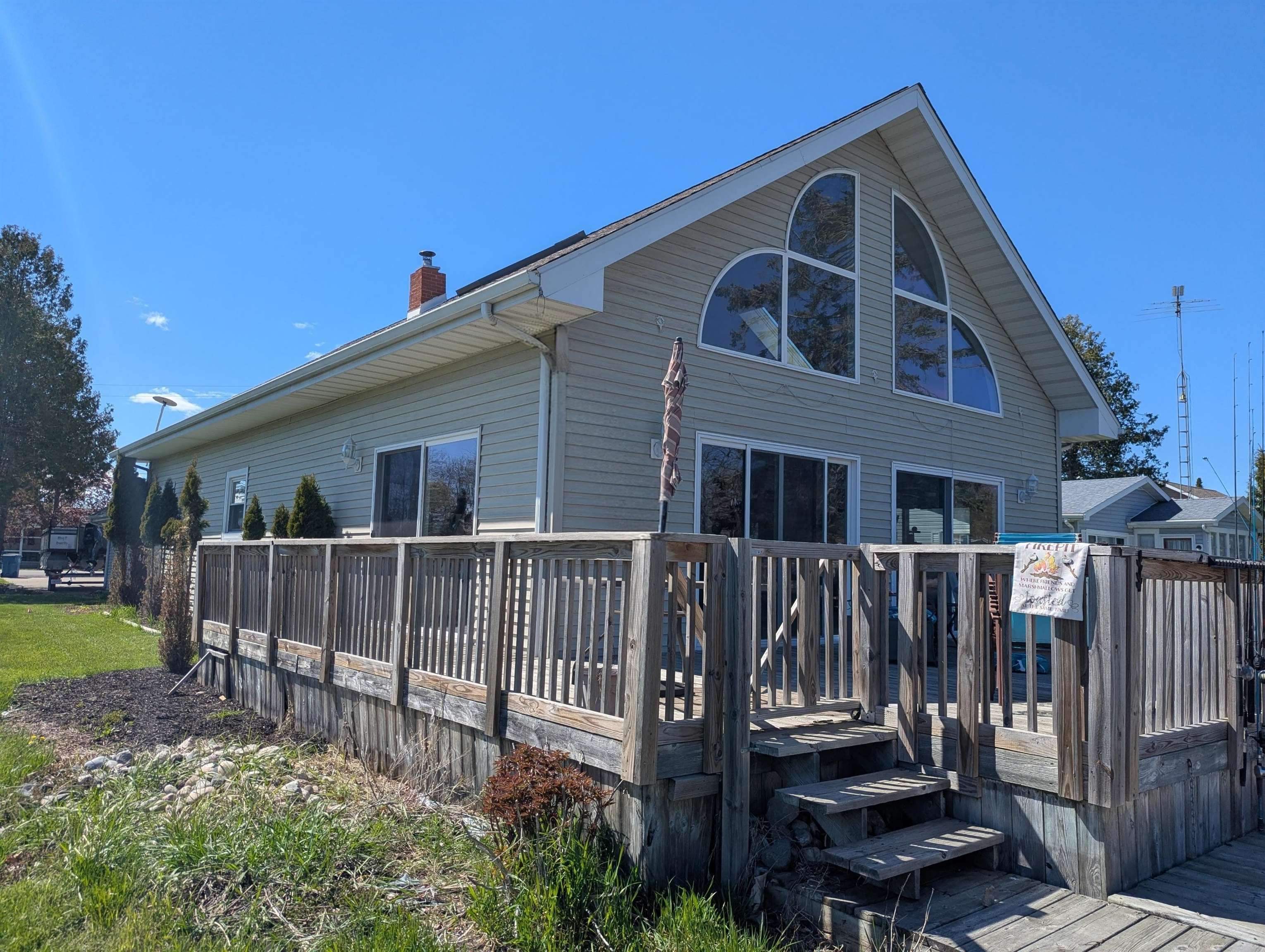 819 Augres River Drive Property Photo 3