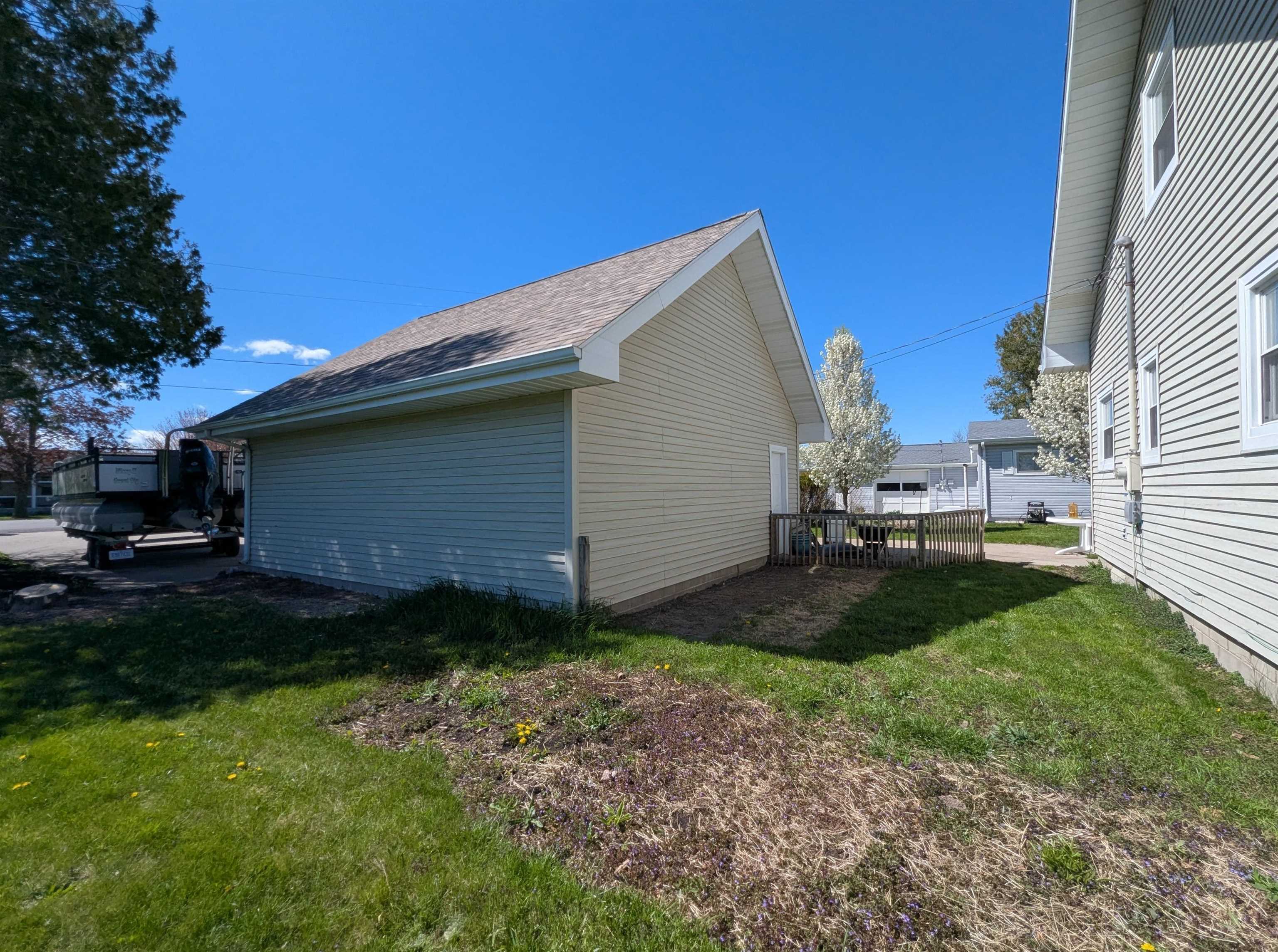 819 Augres River Drive Property Photo 16