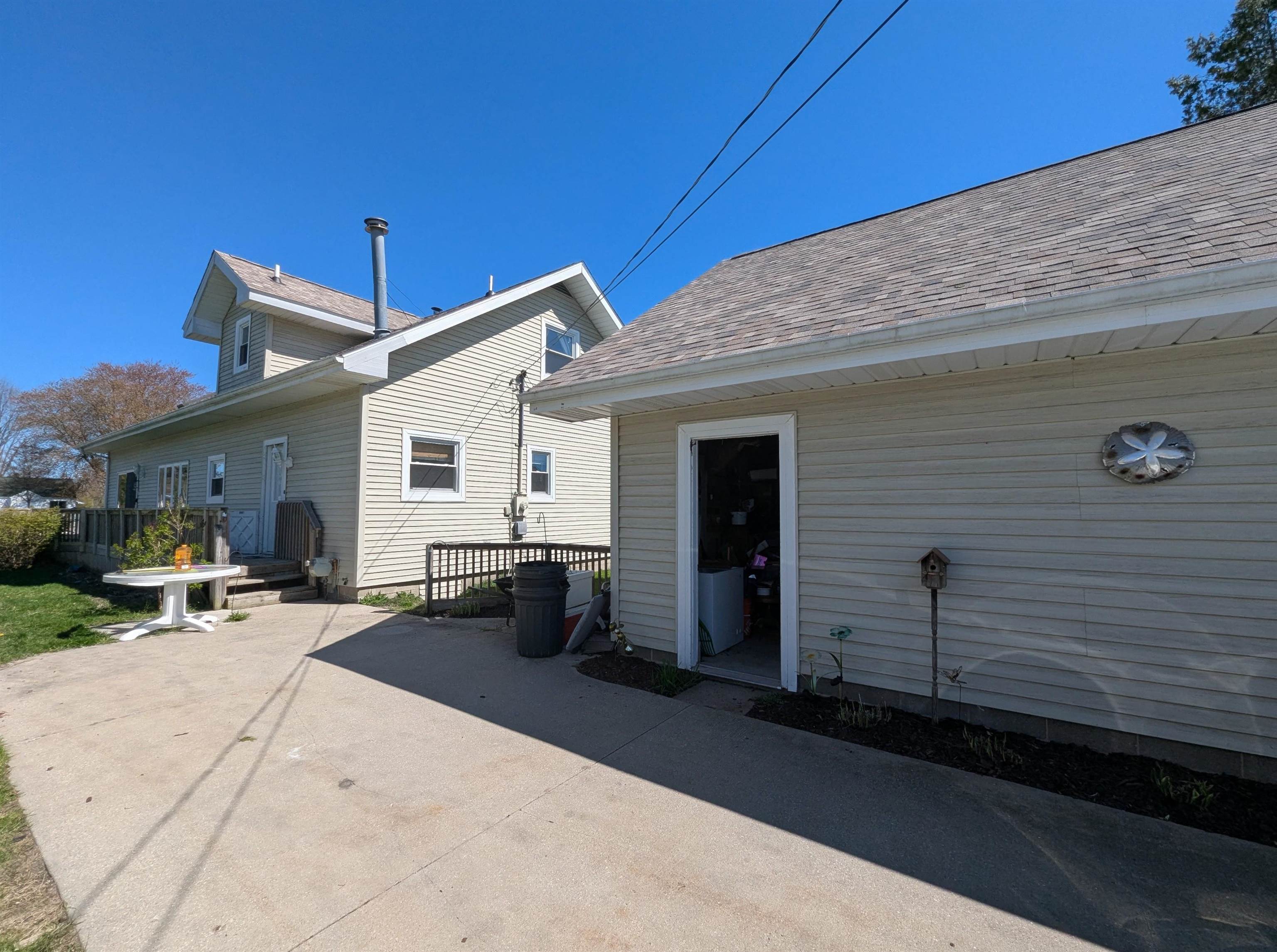 819 Augres River Drive Property Photo 17