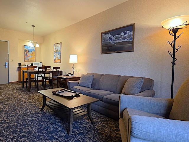 2400 Troon South Property Photo 6