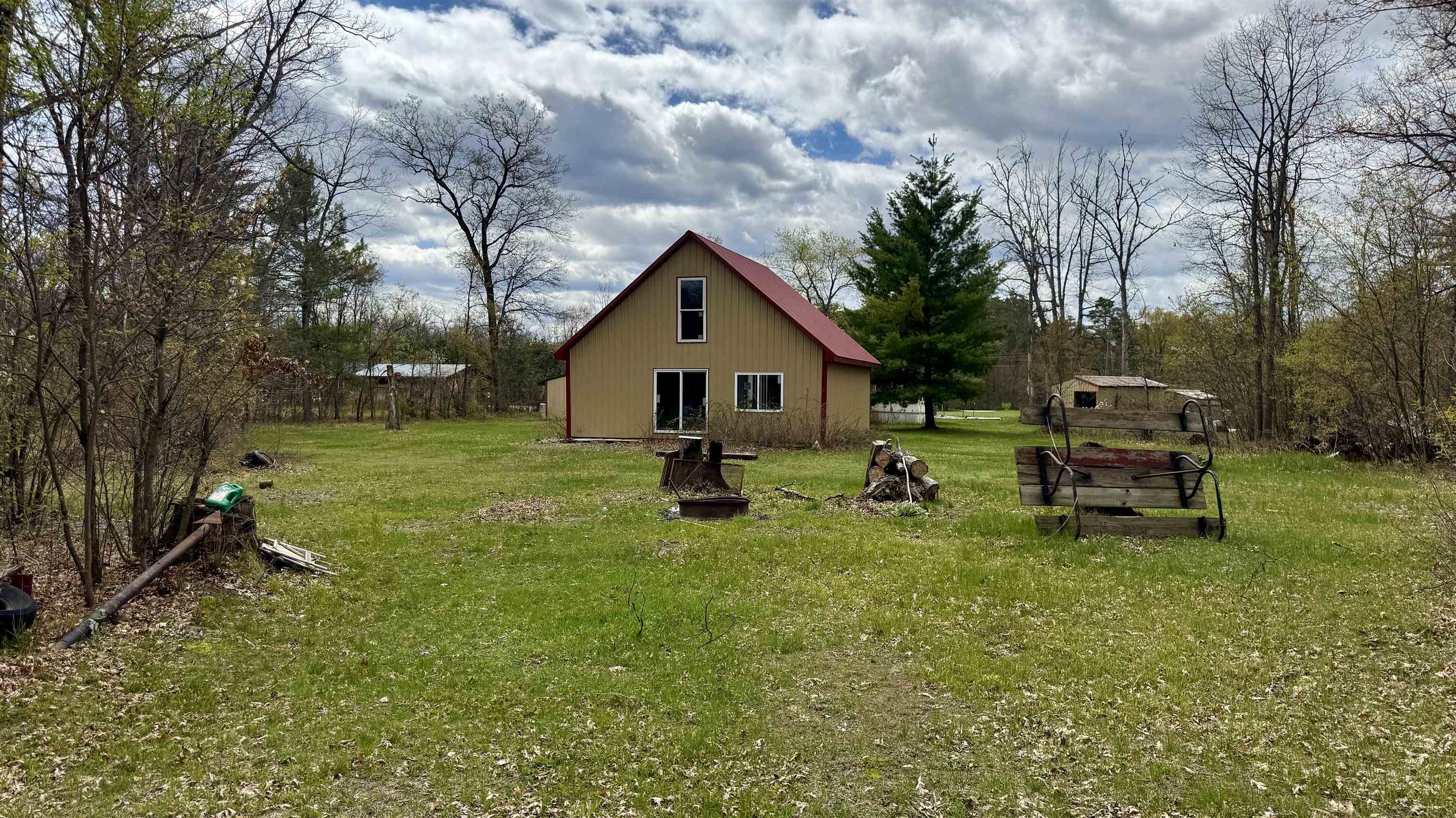 1496 17 Mile Road Property Photo 1