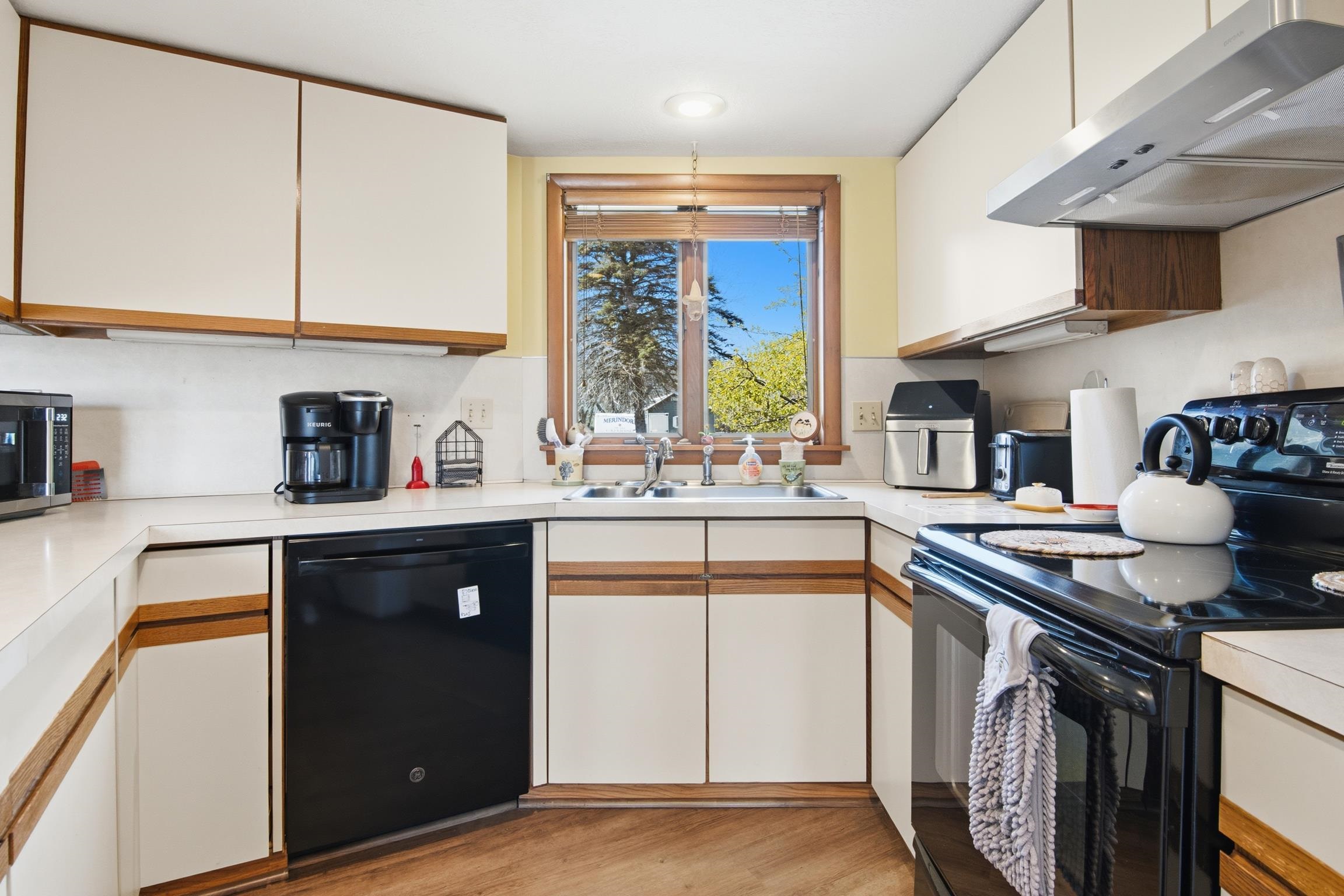 12323 Third Street Property Photo 6