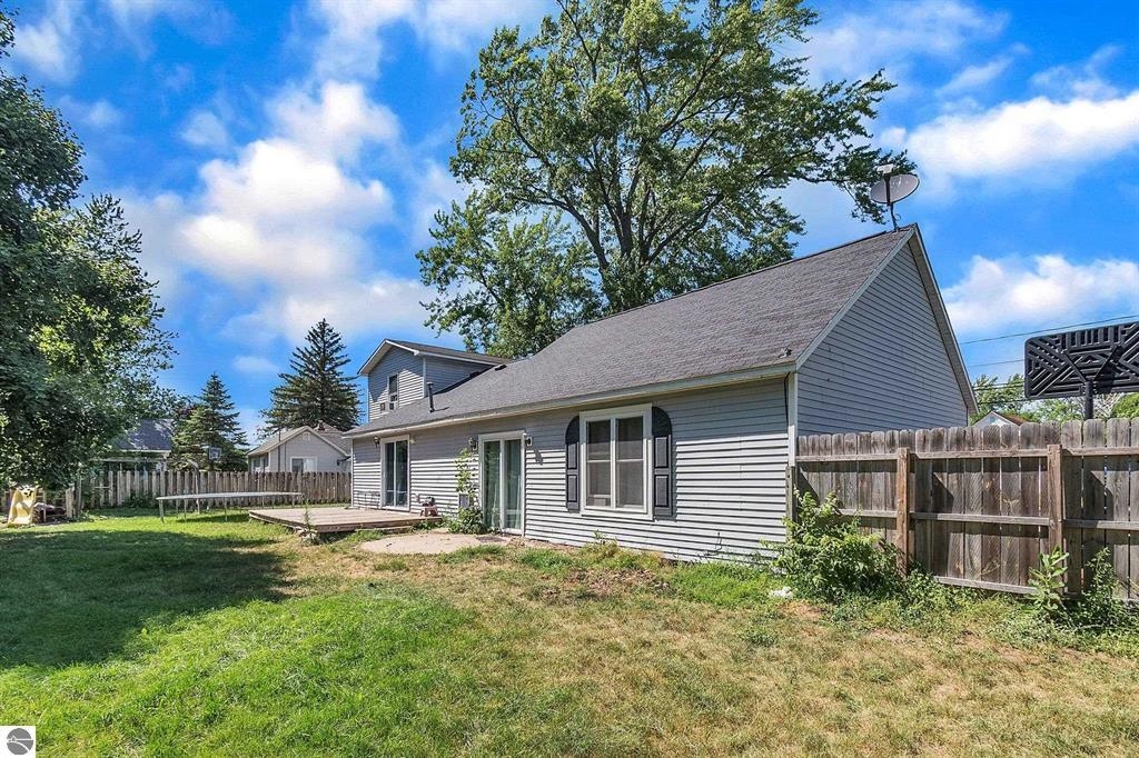 817 Walnut Street Property Photo 6