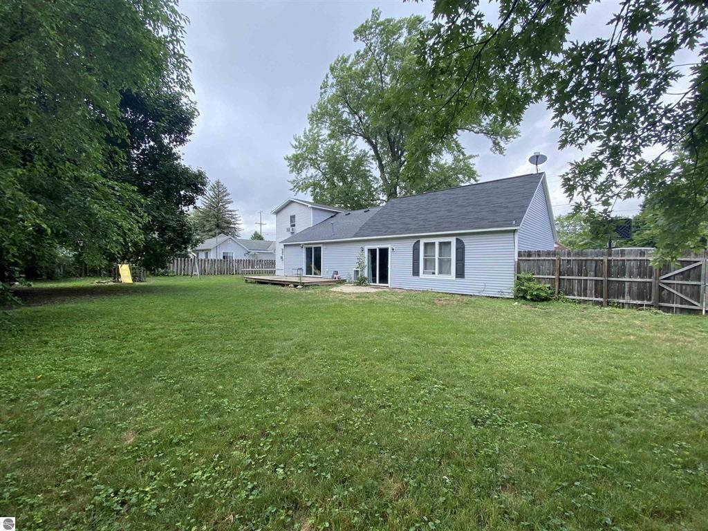 817 Walnut Street Property Photo 8