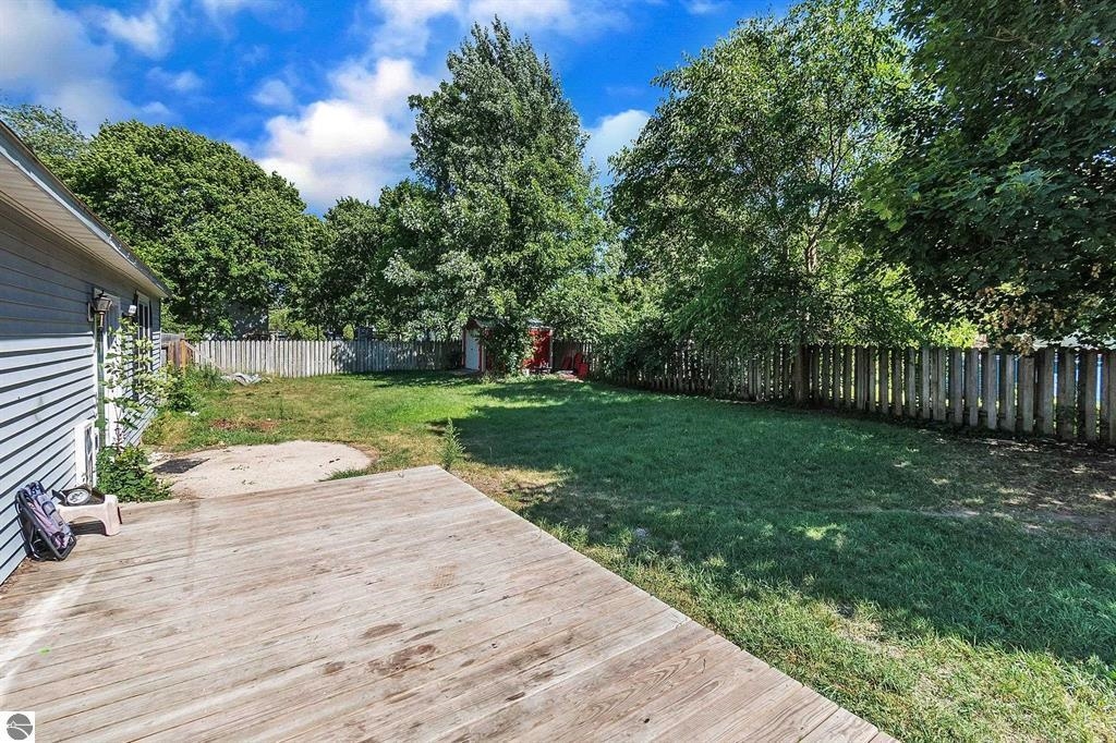 817 Walnut Street Property Photo 9