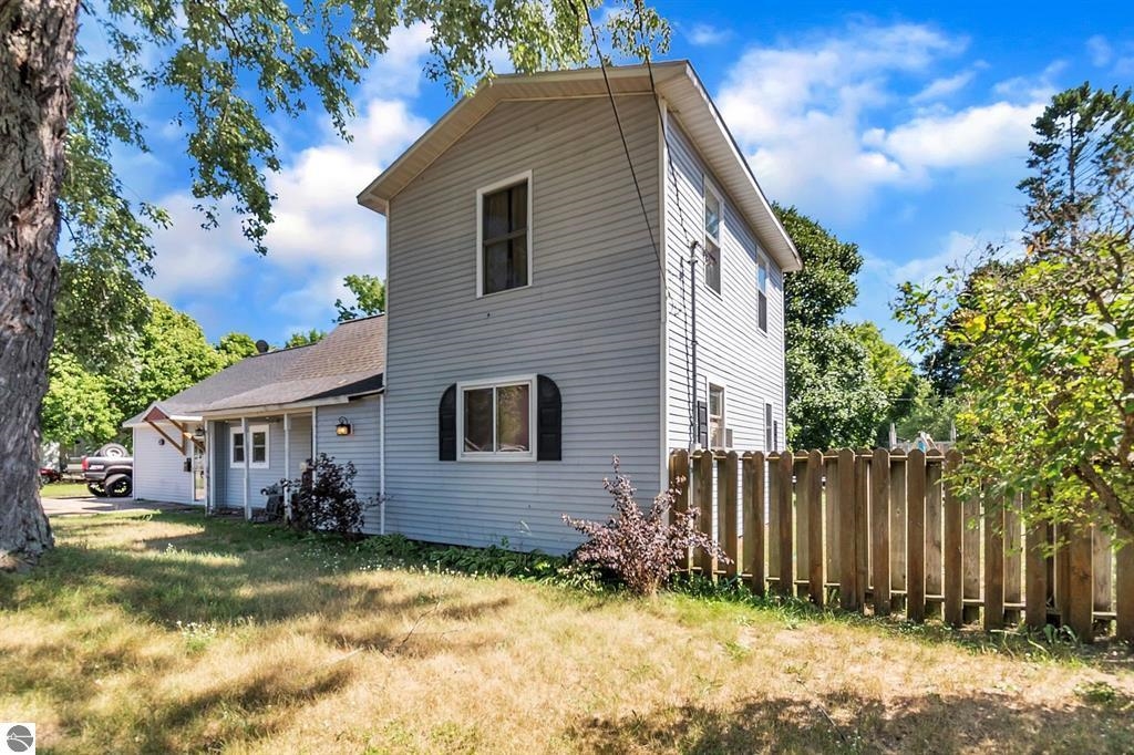 817 Walnut Street Property Photo 10