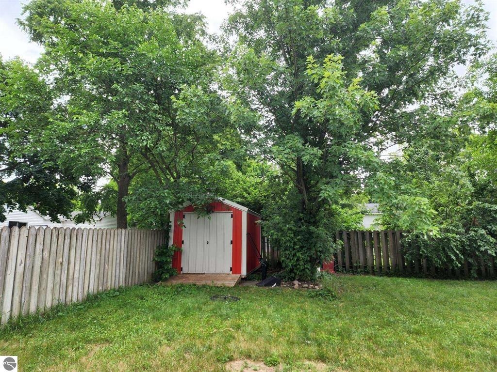 817 Walnut Street Property Photo 12