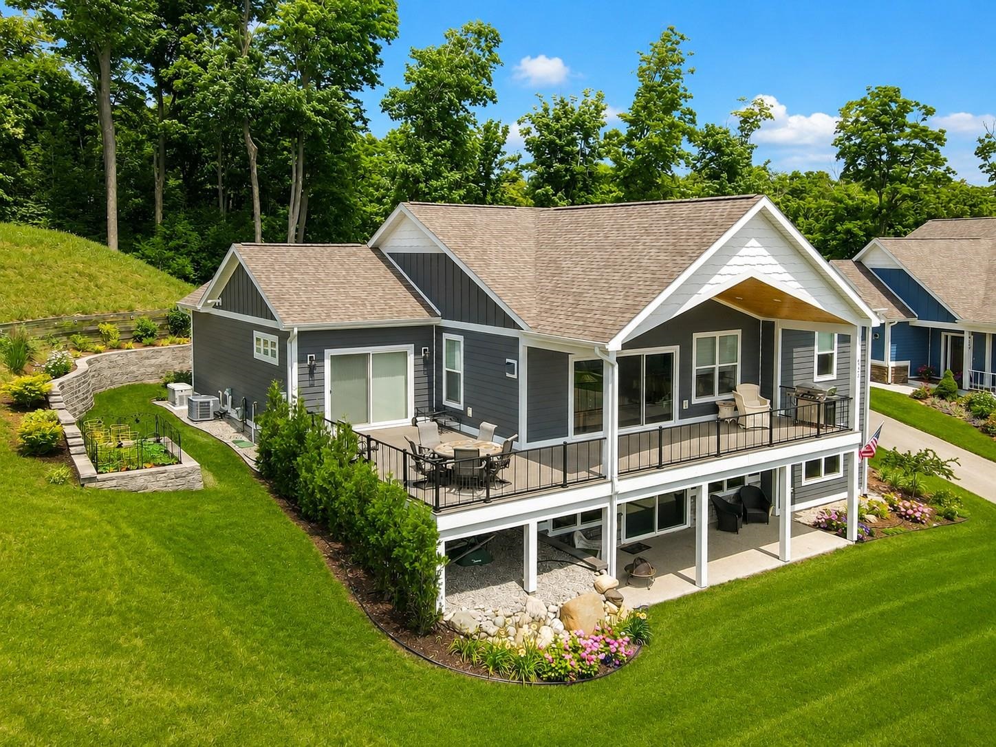4245 Eagles View Property Photo 1