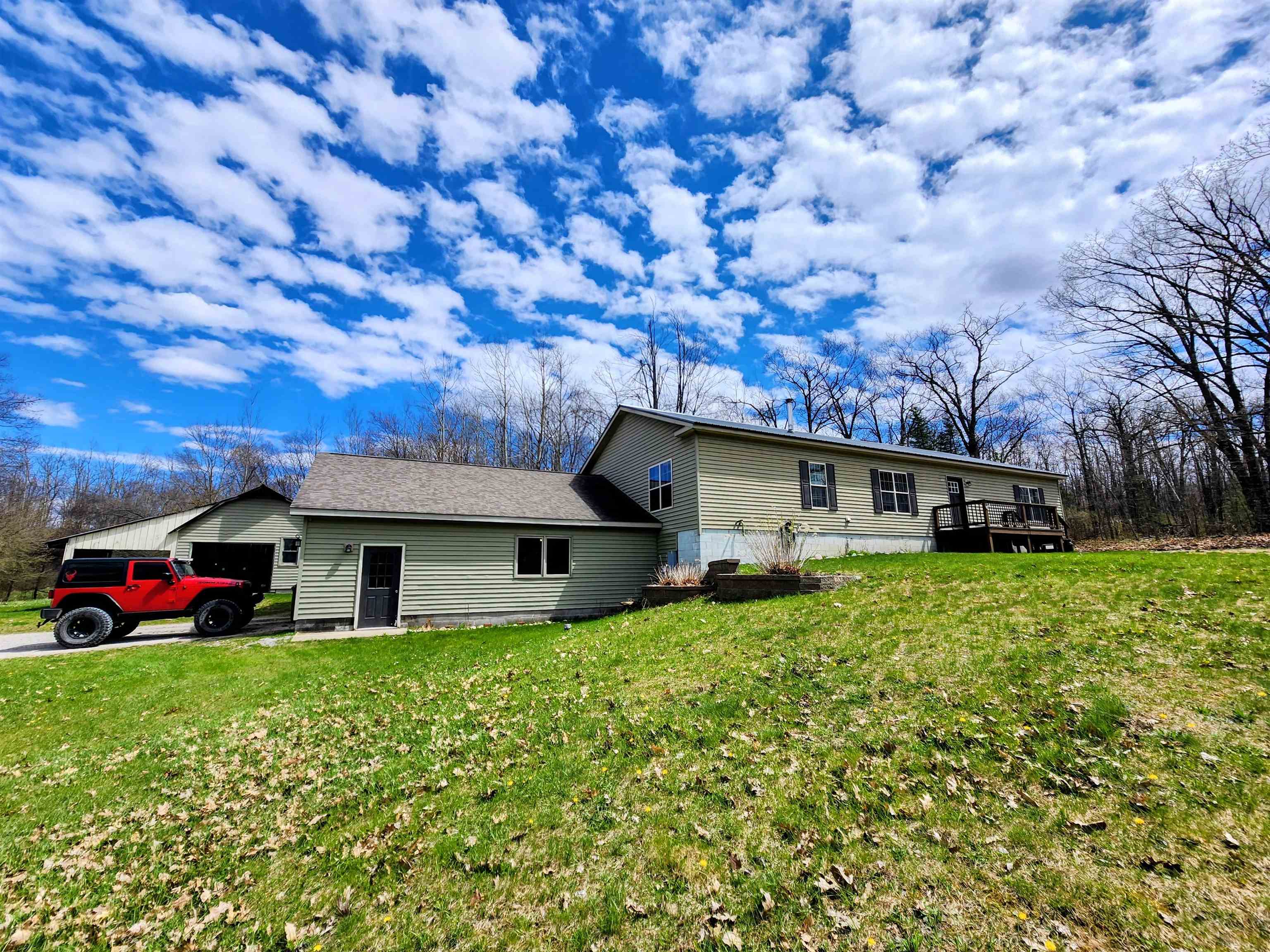8051 County Road 489 Property Photo 1