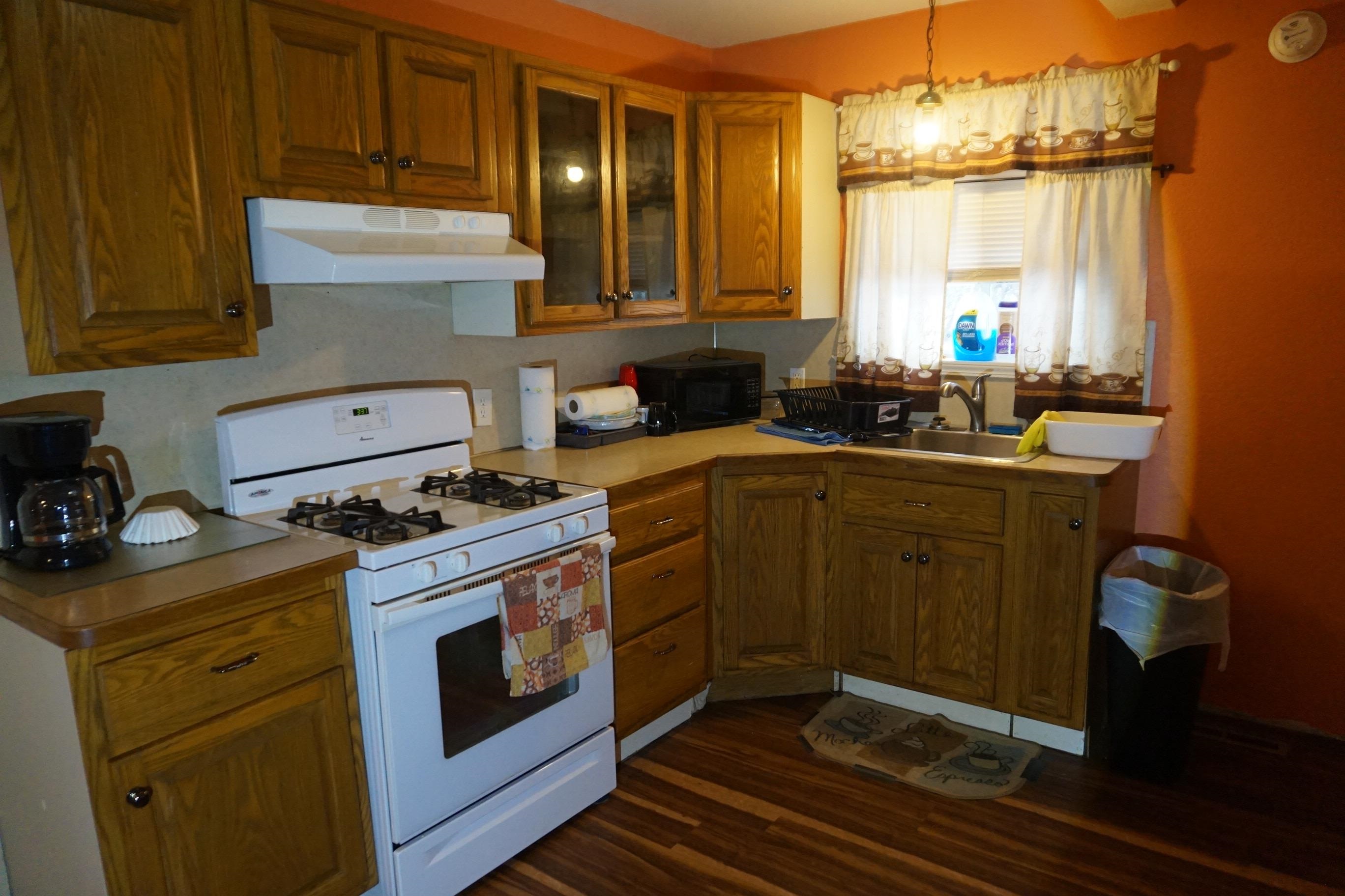 1395 Ash Street Property Photo 6