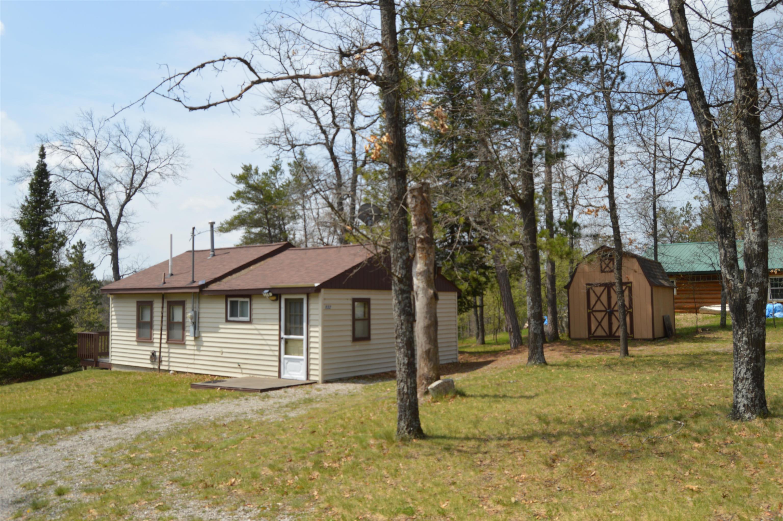 832 Hillcrest Drive Property Photo 2