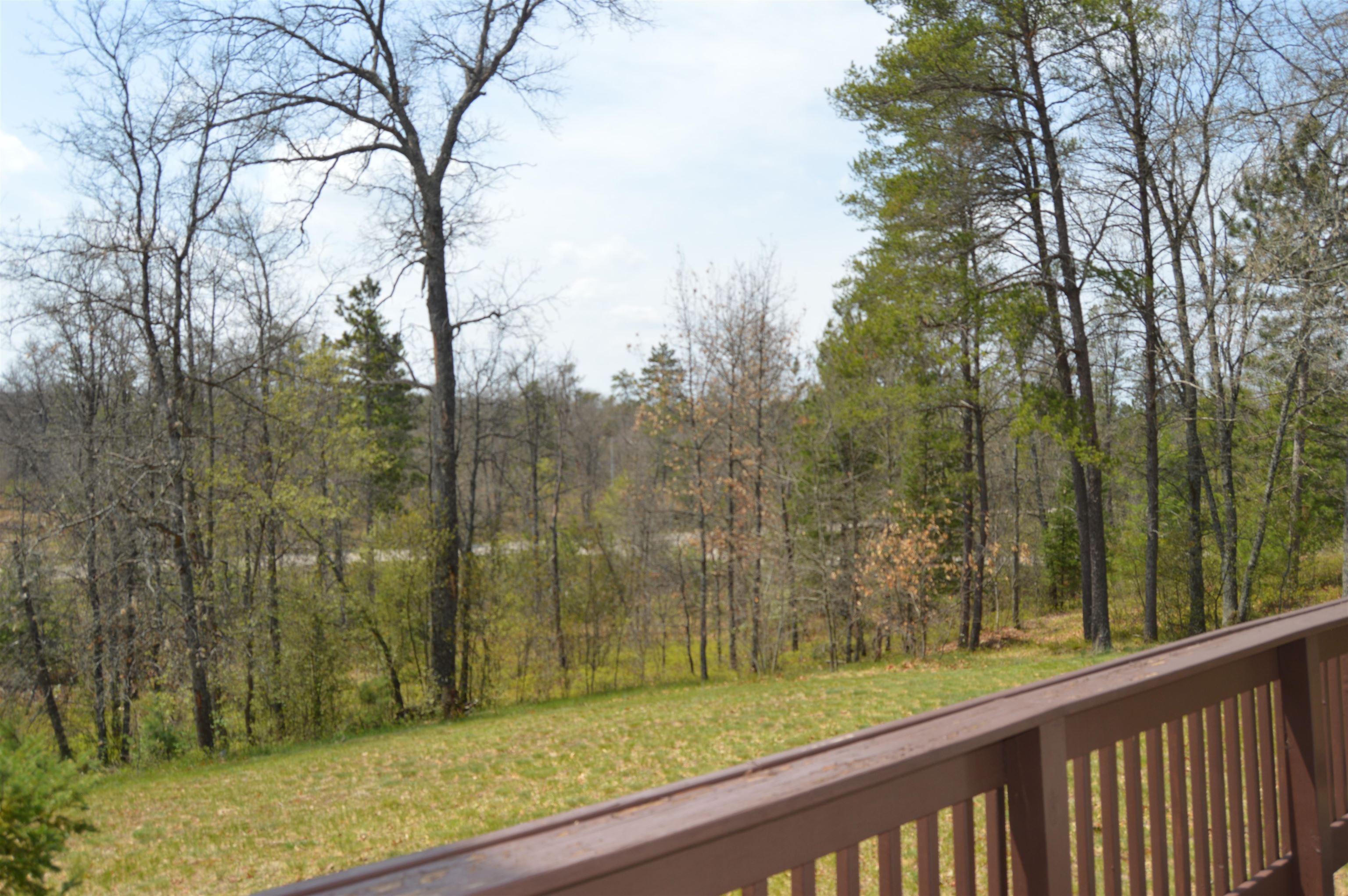 832 Hillcrest Drive Property Photo 5