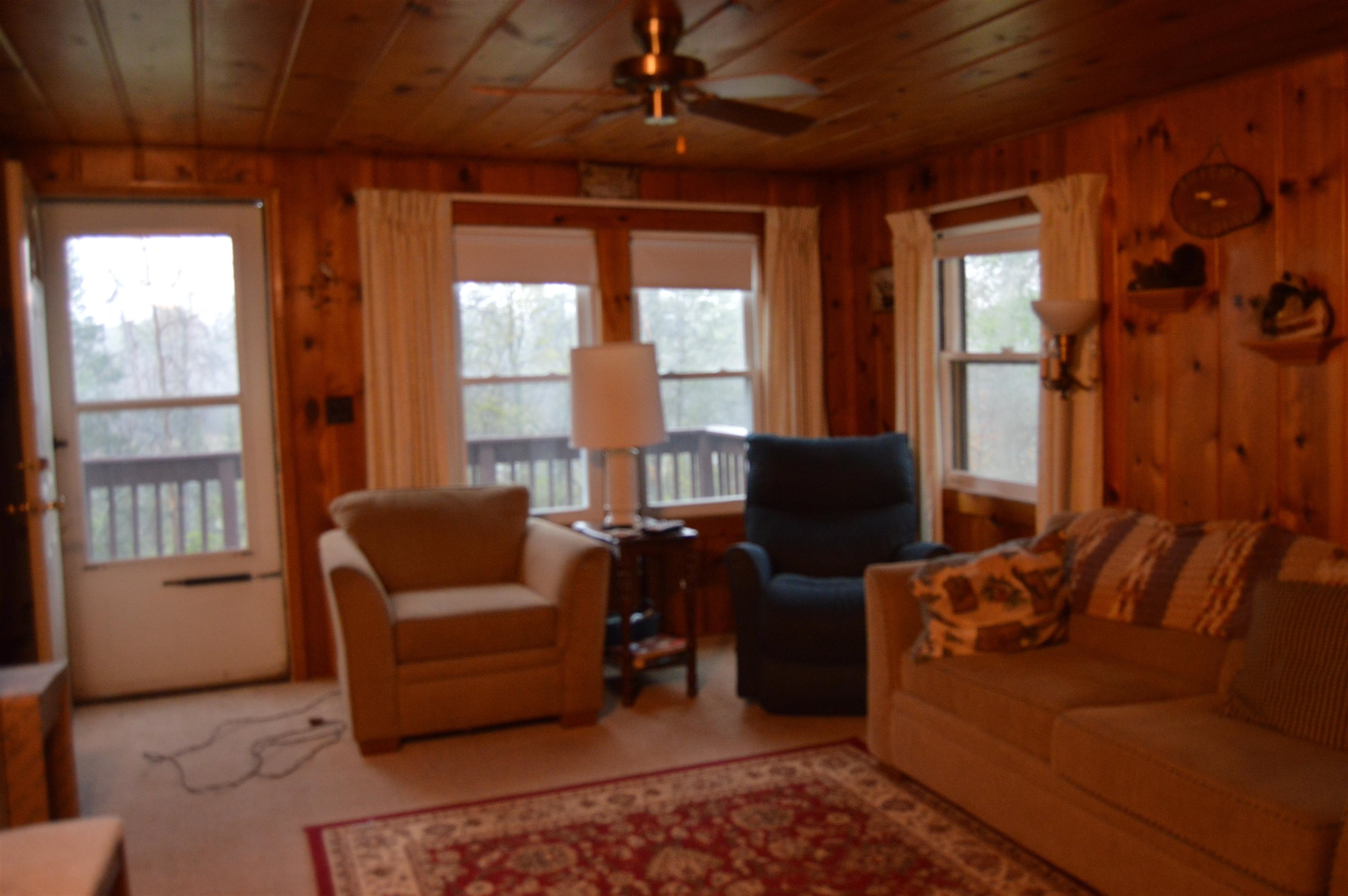 832 Hillcrest Drive Property Photo 7