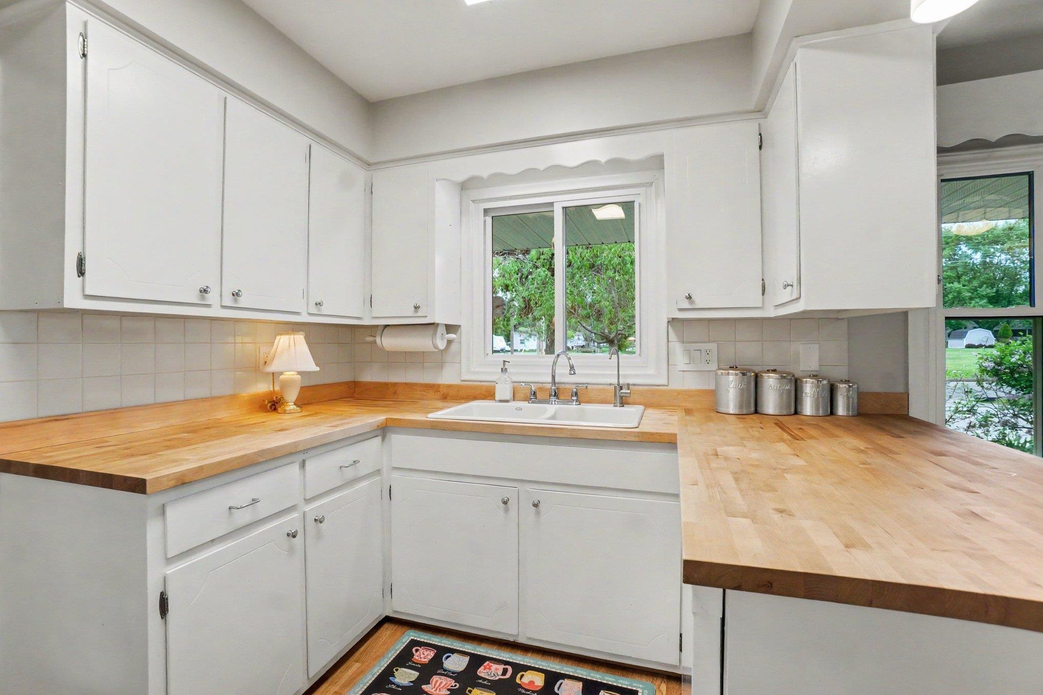 937 Riverview Drive Property Photo 7