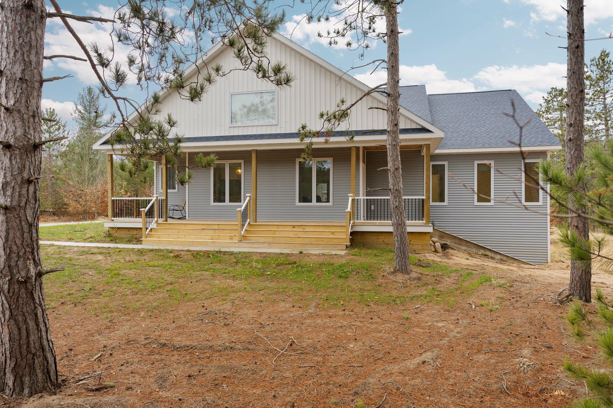 2741 Danbury Road Property Photo 1