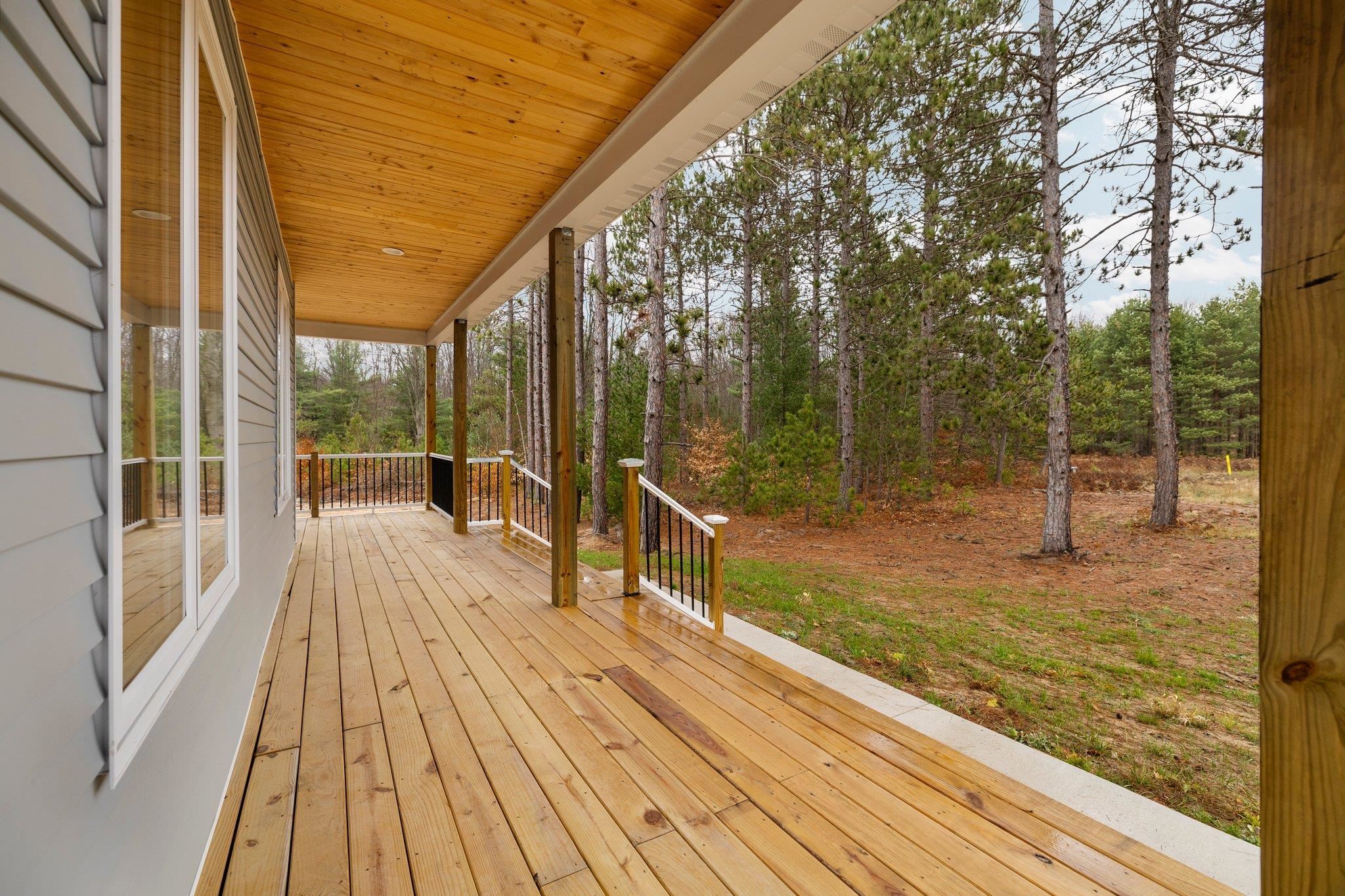 2741 Danbury Road Property Photo 4