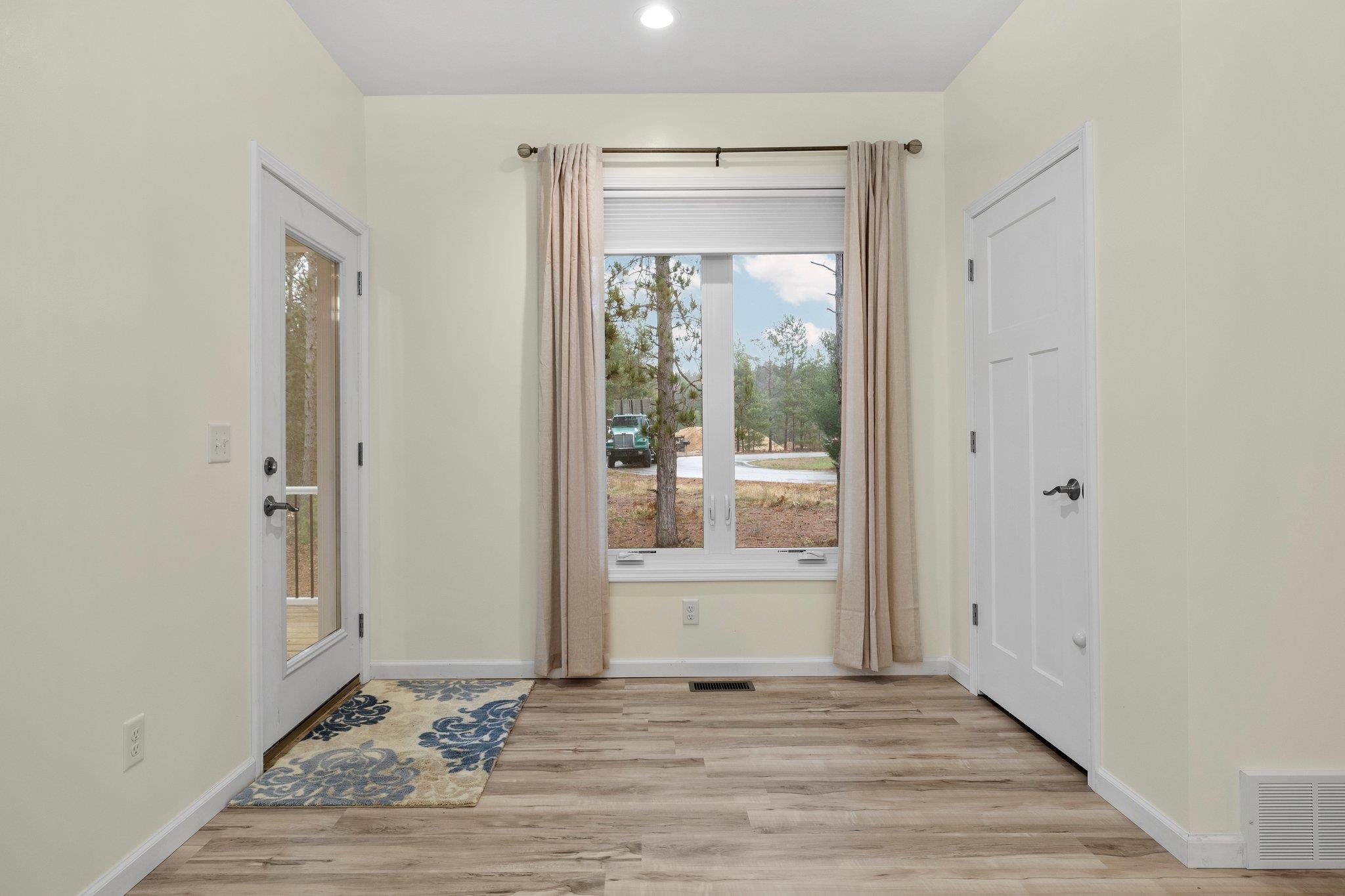 2741 Danbury Road Property Photo 6
