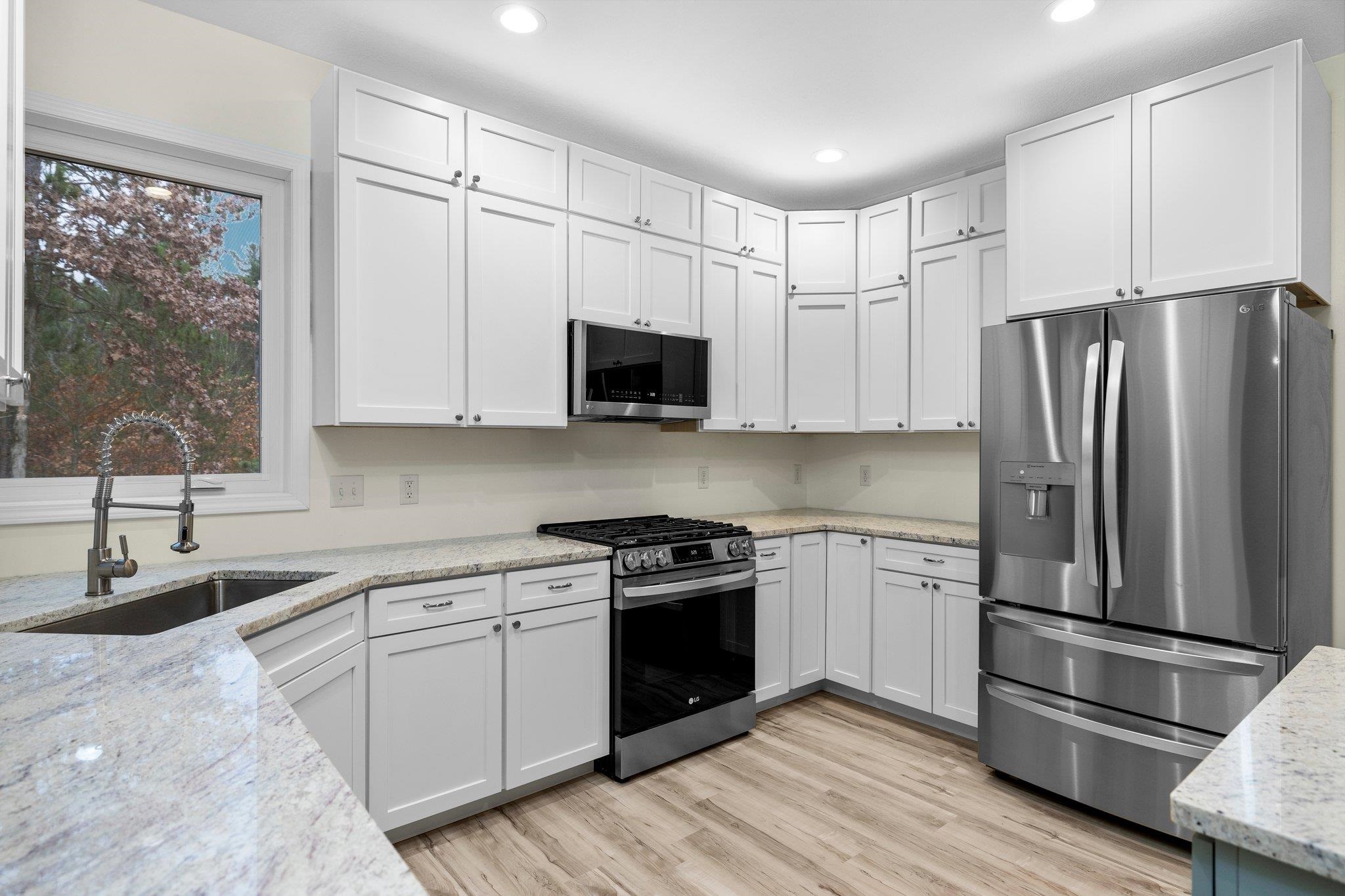 2741 Danbury Road Property Photo 11