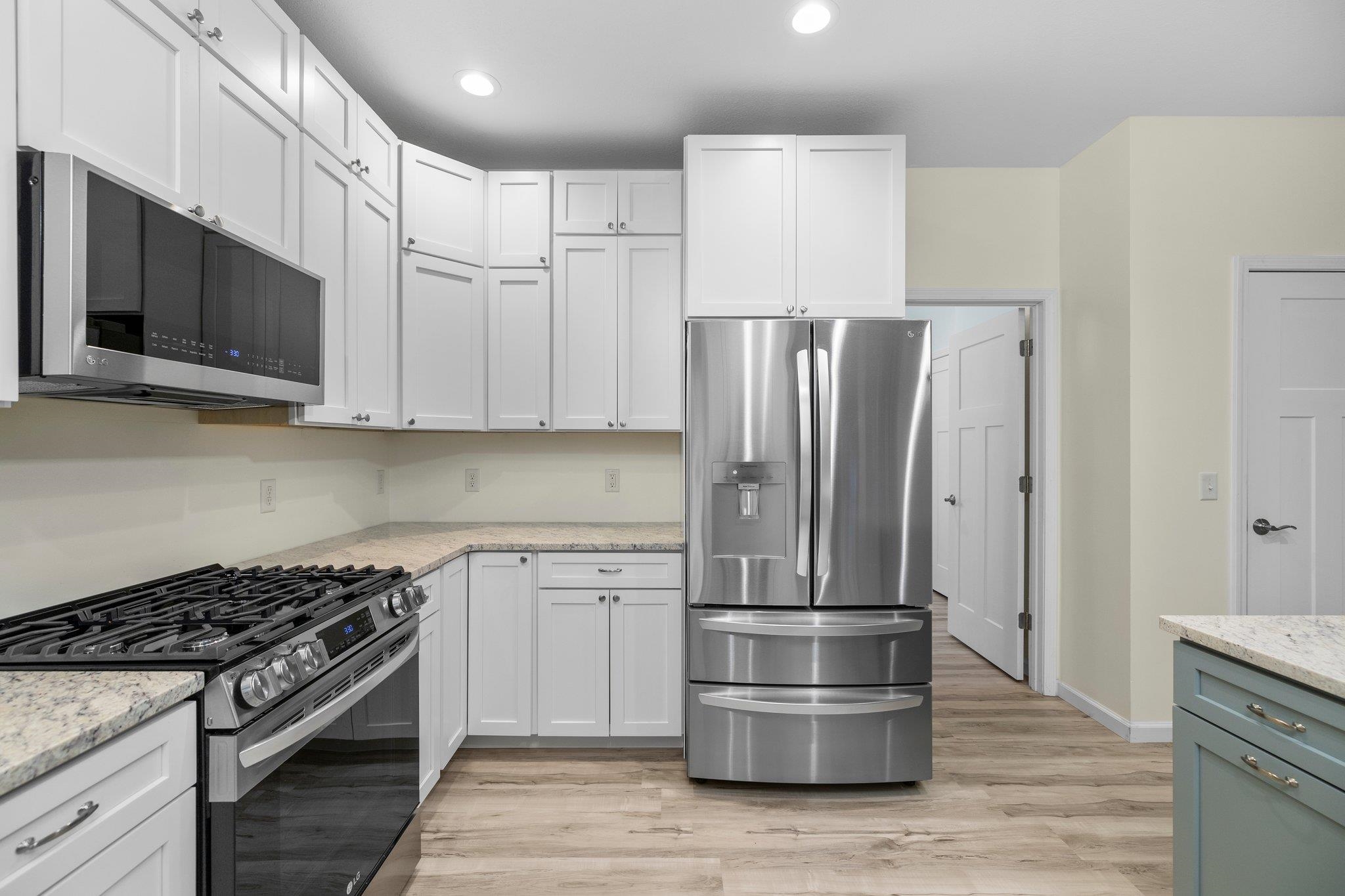 2741 Danbury Road Property Photo 12