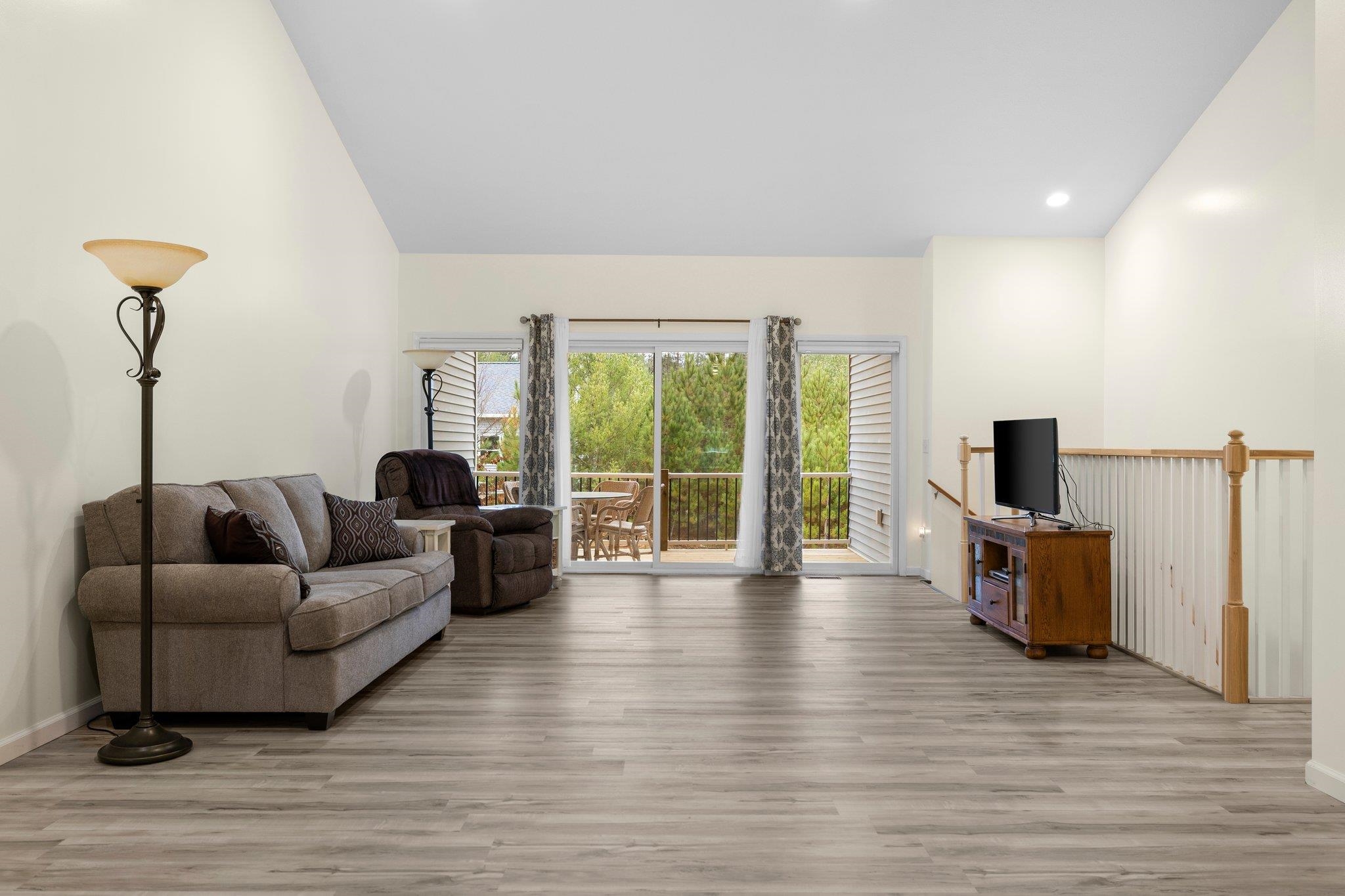 2741 Danbury Road Property Photo 14