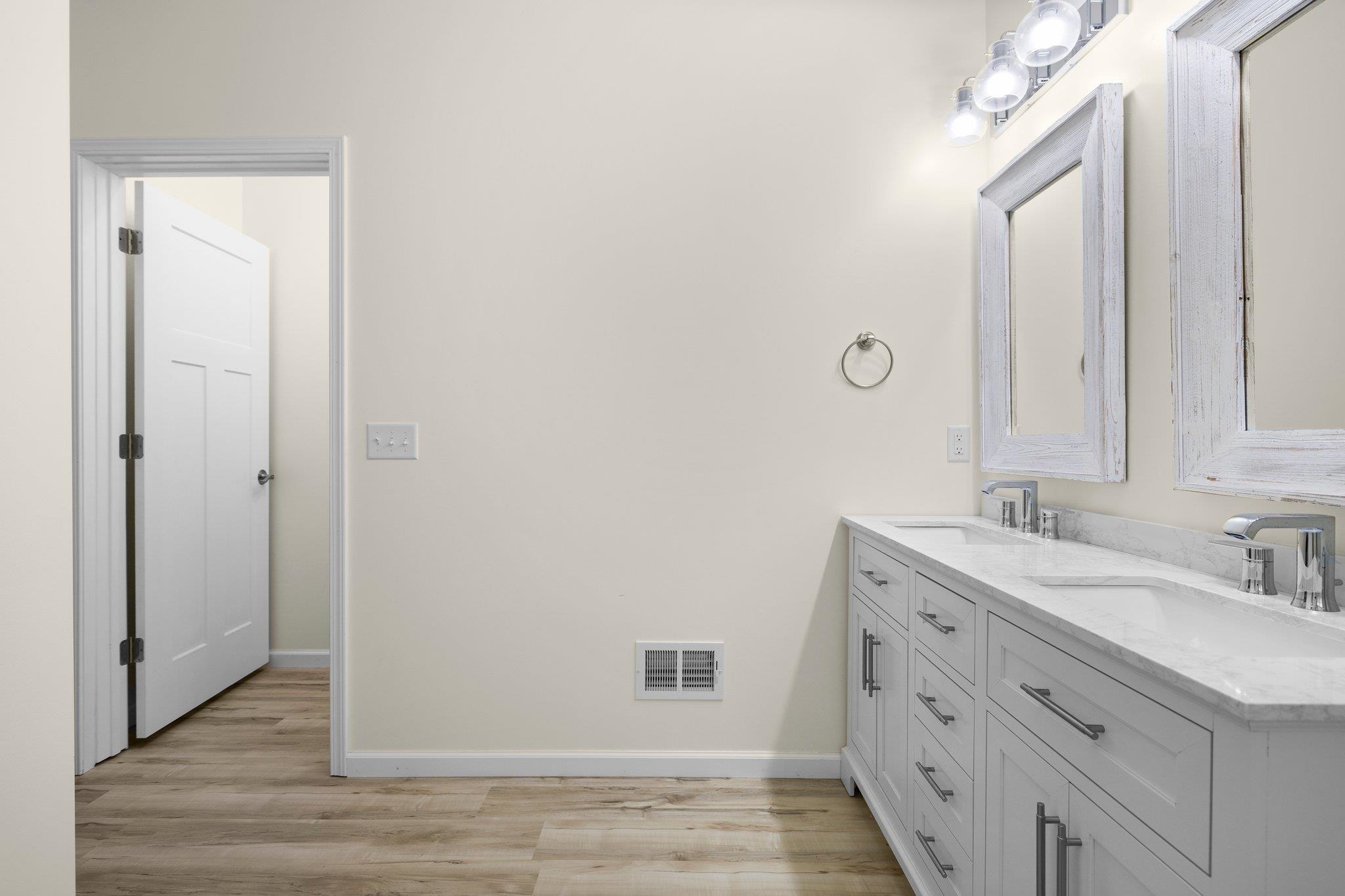 2741 Danbury Road Property Photo 19
