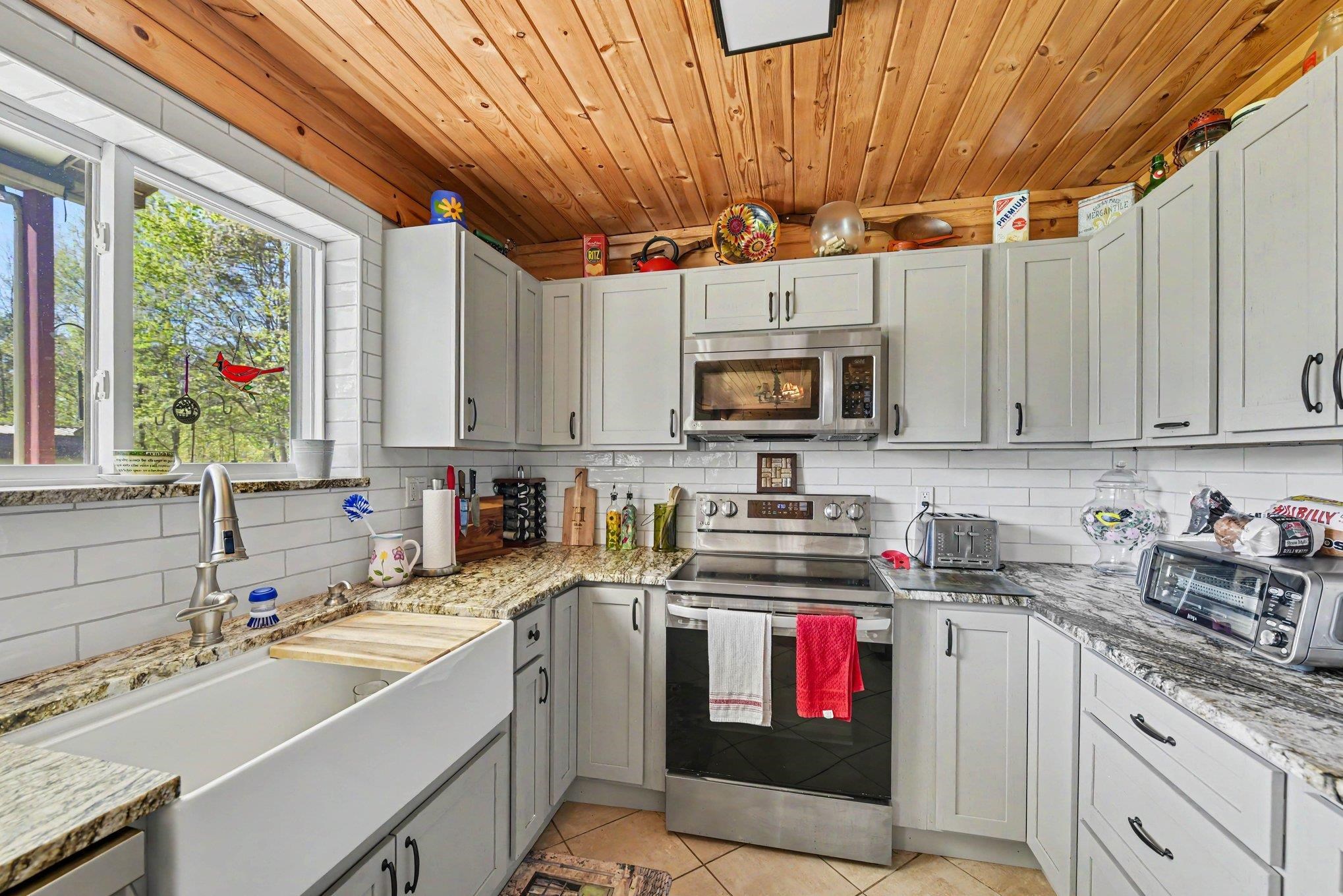 5391 Scholl Road Property Photo 6