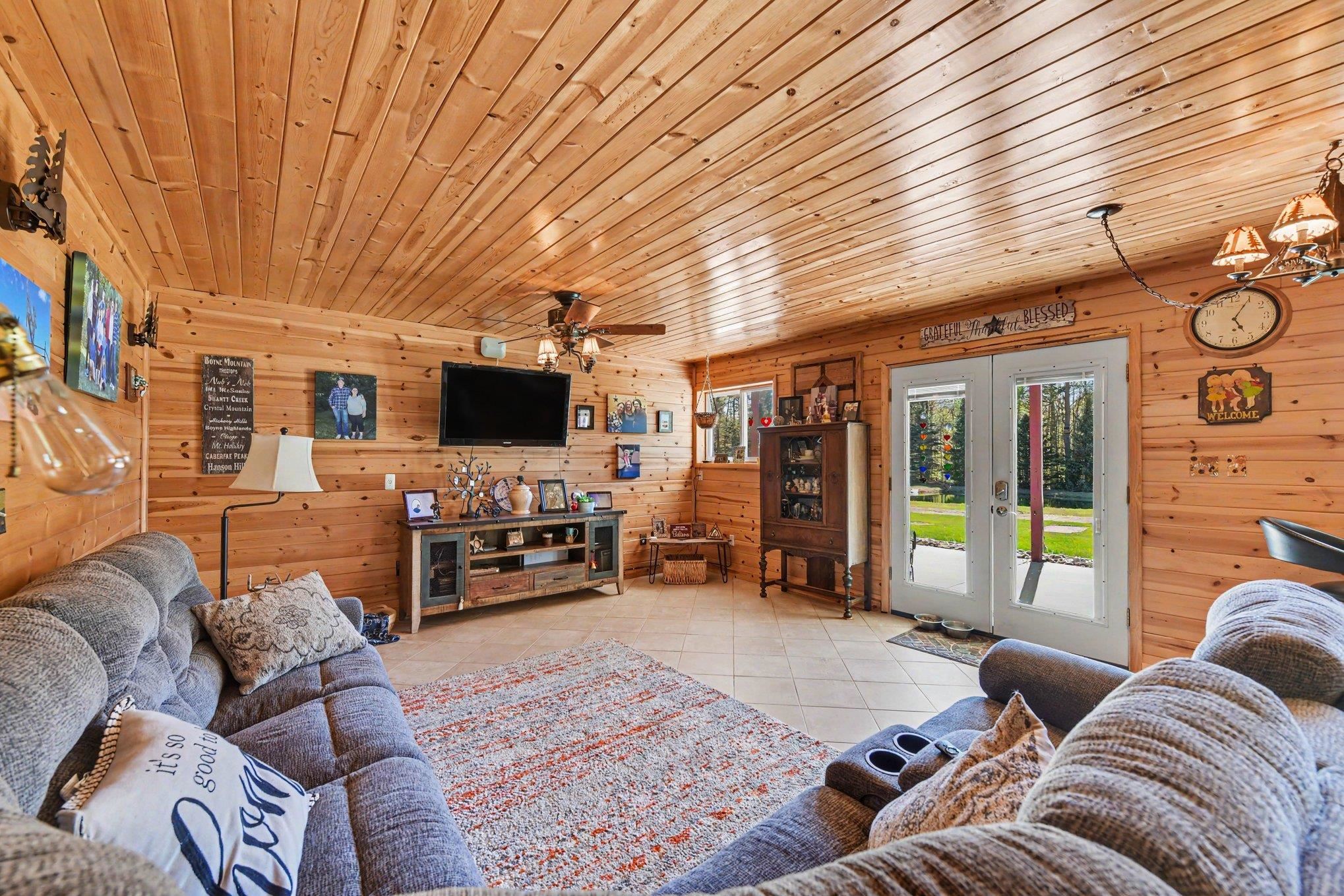 5391 Scholl Road Property Photo 9