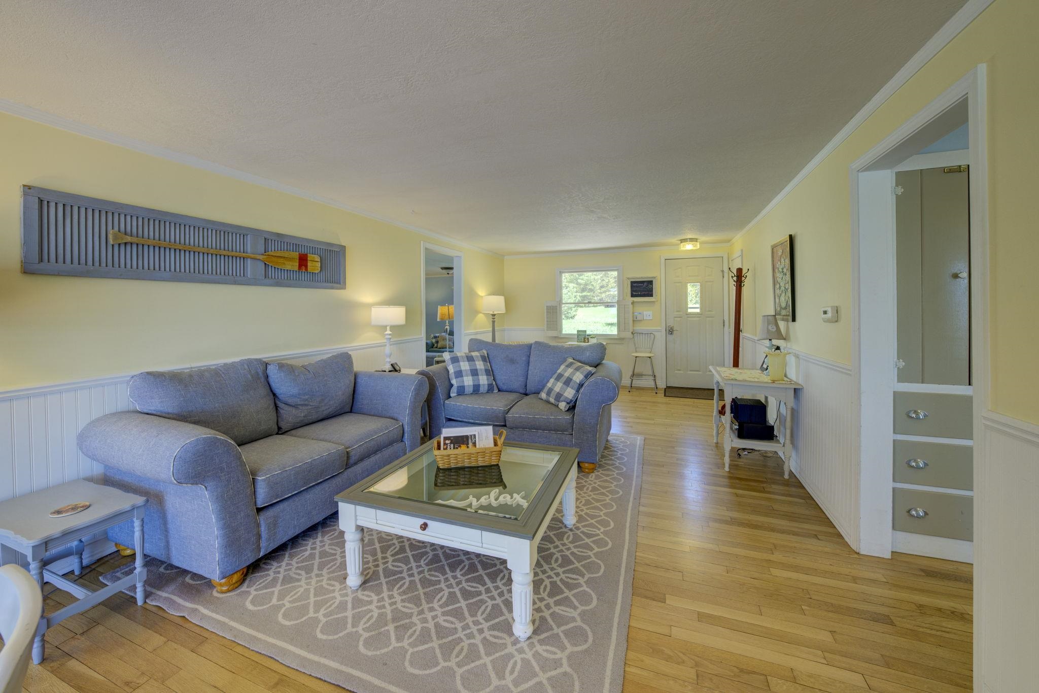488 S Stony Point Road Property Photo 8